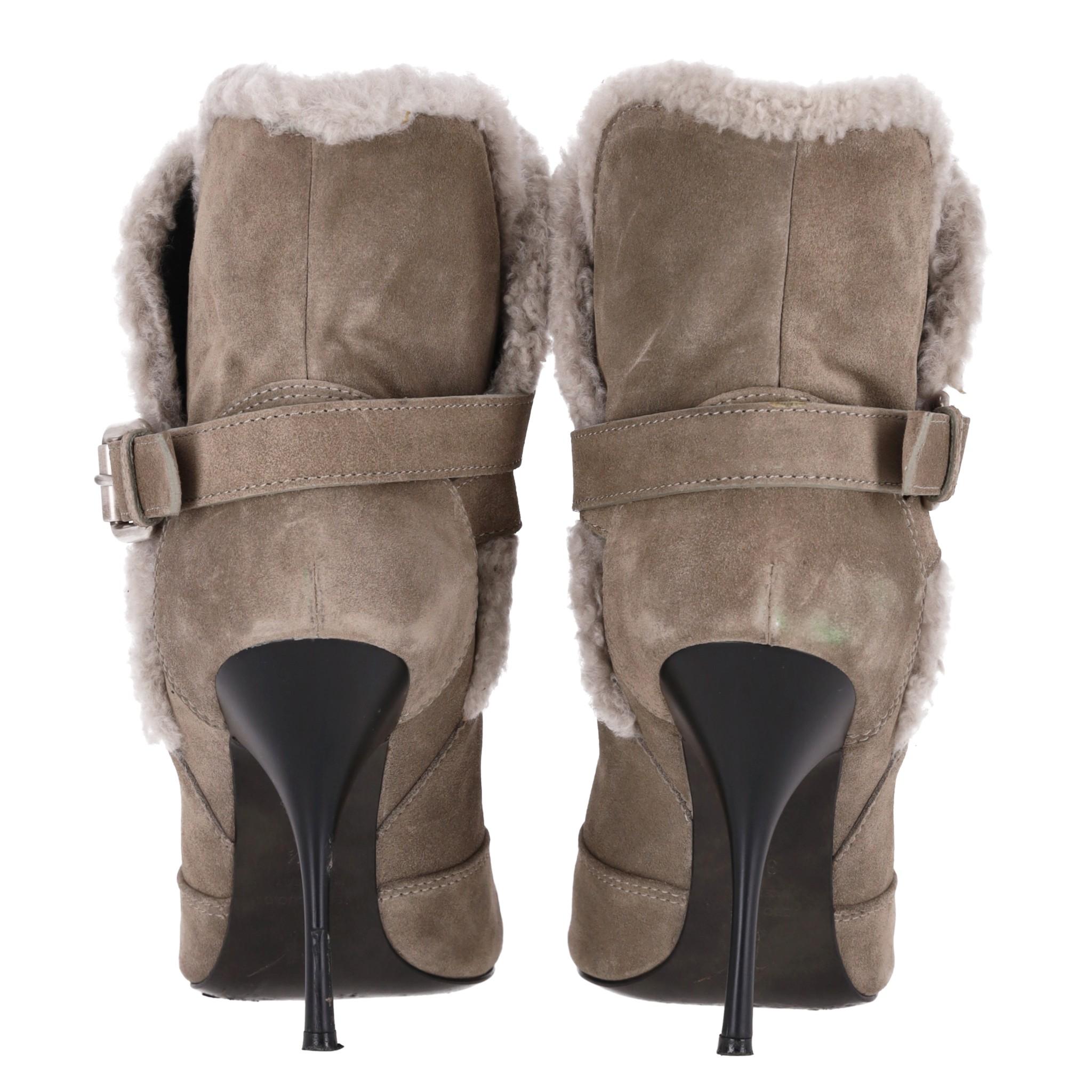 Giuseppe Zanotti - Bottines en daim bordées de shearling Bon état - En vente à London, GB