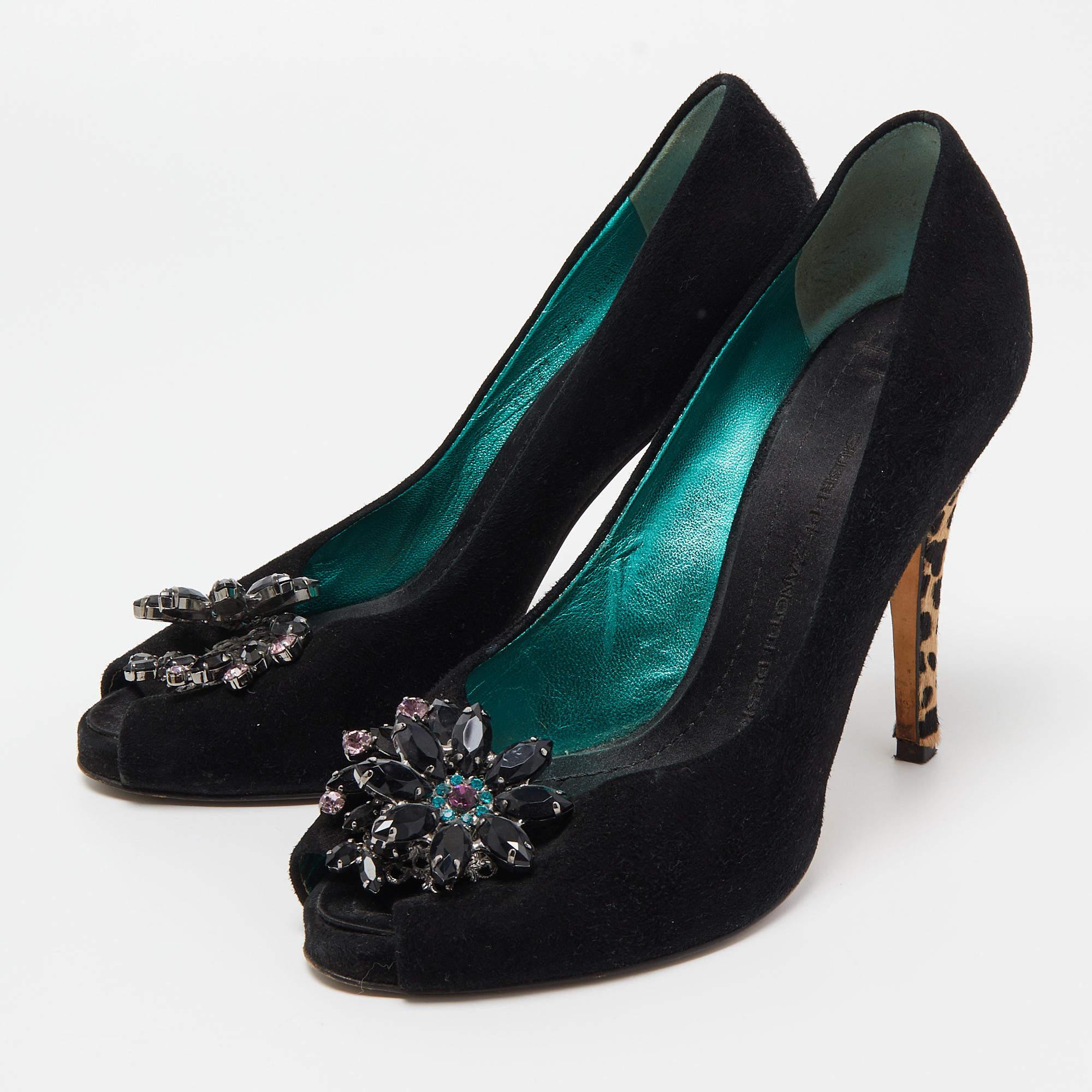 Make a chic style statement with these designer pumps. They showcase sturdy heels and durable soles perfect for your fashionable outings