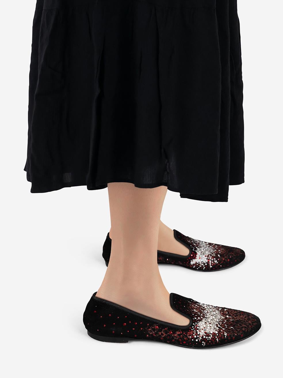 L'ÉTAT est très bon. L'usure des chaussures est minime. Usure minimale aux deux compteurs où l'abrasion est visible sur cet article de revente de designer d'occasion.
 

 Détails
 

 

 Modèle : Marthinique
 

 Multicolore
 

 Suède
 

 Mocassins
