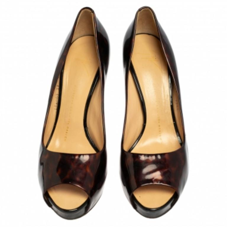 Nero Giuseppe Zanotti, conchiglia tartarugata, vernice, punta aperta e piattaforma, taglia 39 in vendita