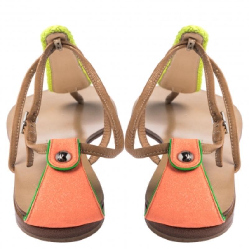 Beige Giuseppe Zanotti Tricolor Leather And Embellished Thong Flat Sandals Size 41 For Sale