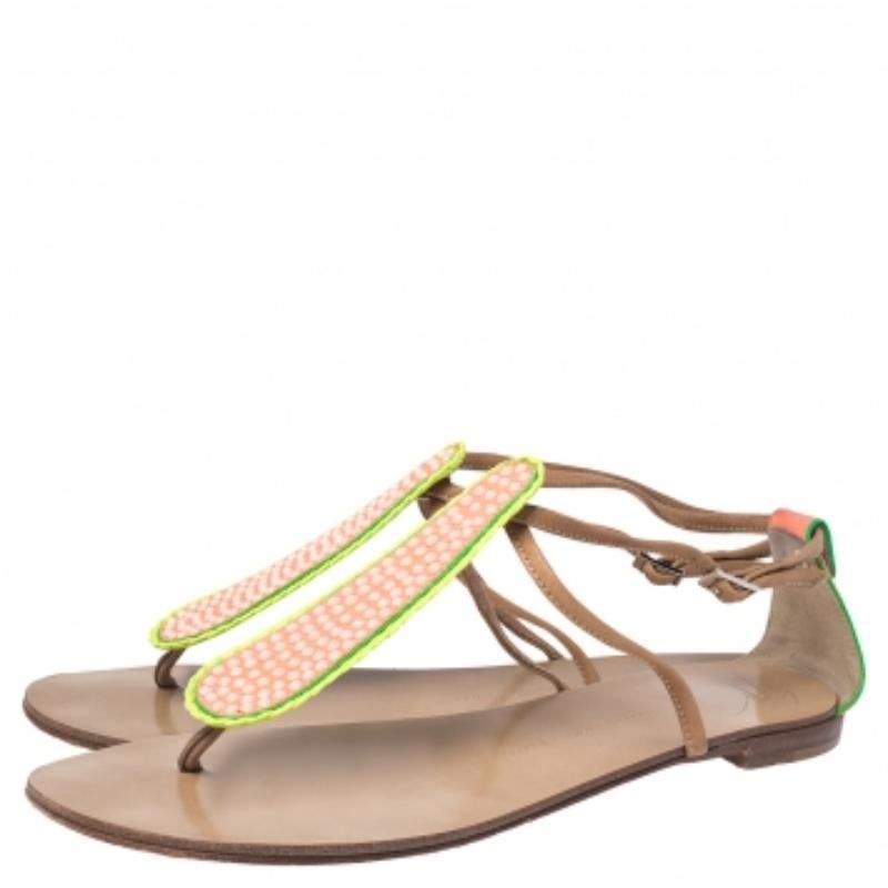 Giuseppe Zanotti Tricolor Leather And Embellished Thong Flat Sandals Size 41 For Sale 2