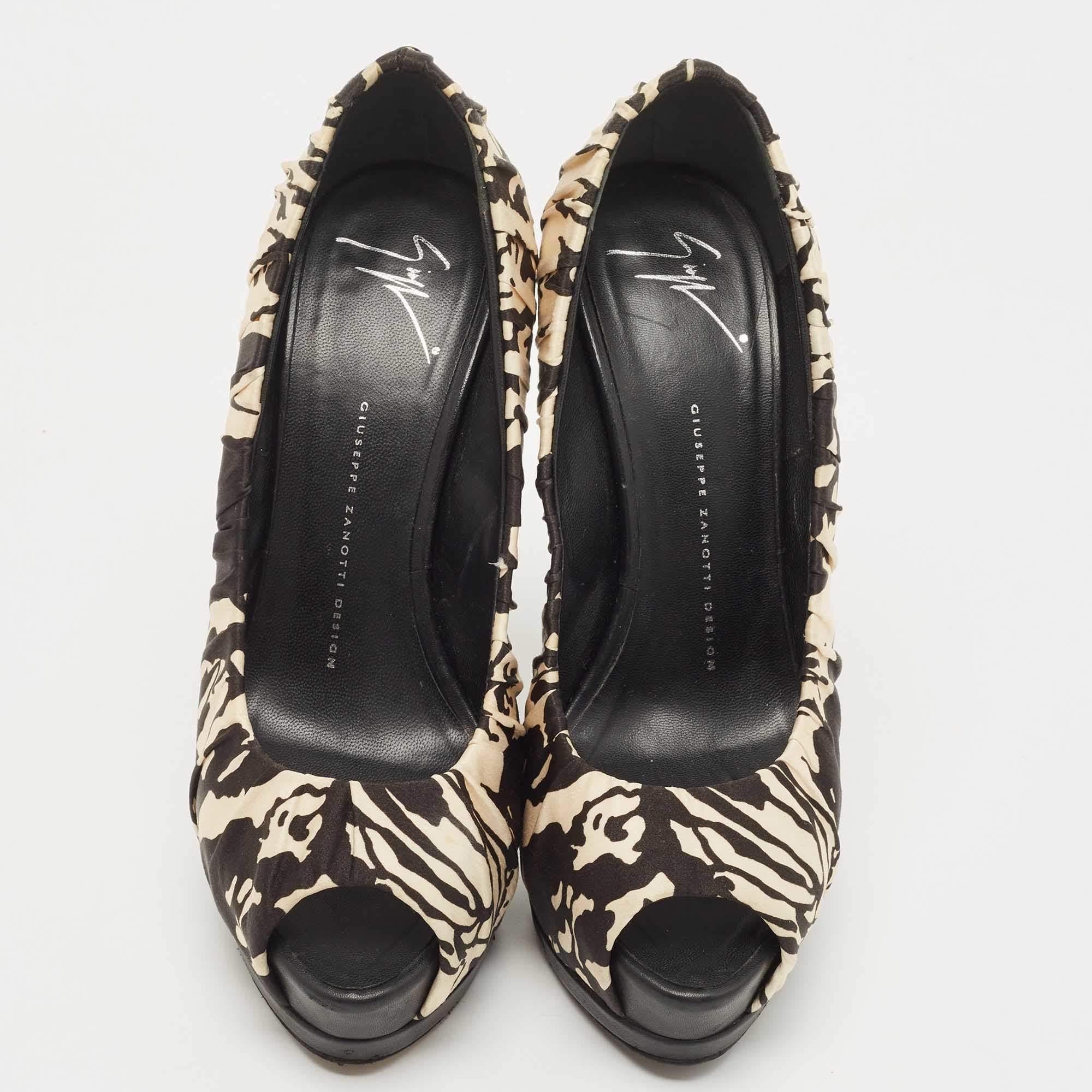 Noir Giuseppe Zanotti escarpins à bout ouvert en satin imprimé deux tons, taille 39 en vente