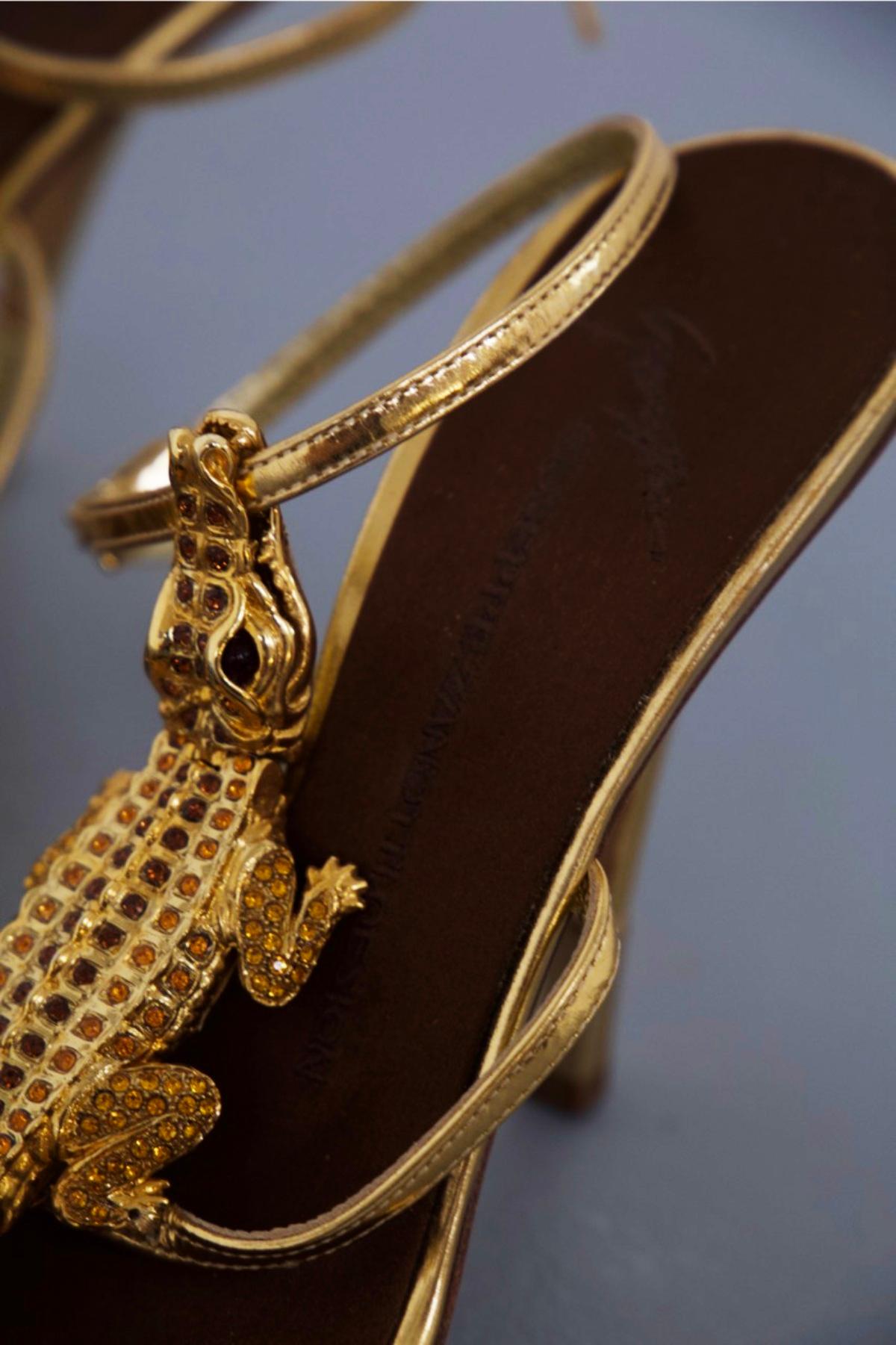  Chaussures vintage Giuseppe Zanotti en crocodile ornées de bijoux Pour femmes 