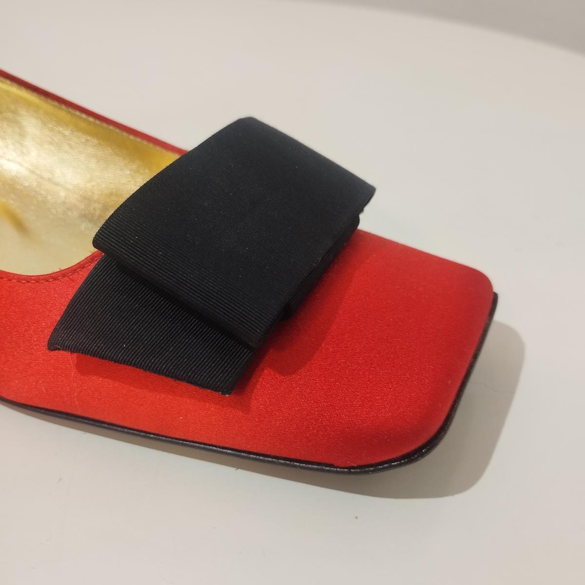 Red Giuseppe Zanotti Vintage Satin Shoes IT 38 For Sale