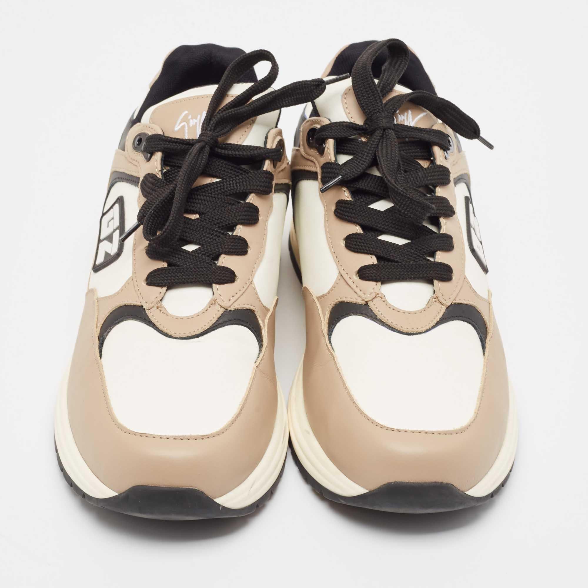 Giuseppe Zanotti Pelle Bianca/Beige GZ Scarpe da Ginnastica Basse Taglia 45 In condizioni buone in vendita a Dubai, Al Qouz 2