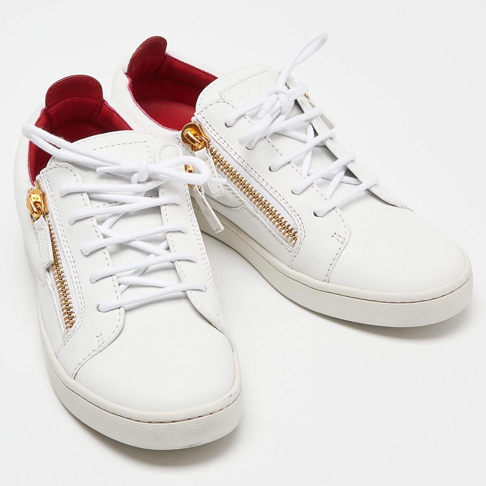 Giuseppe Zanotti White Leather Brek Low Top Sneakers Size 39 In New Condition For Sale In Dubai, Al Qouz 2