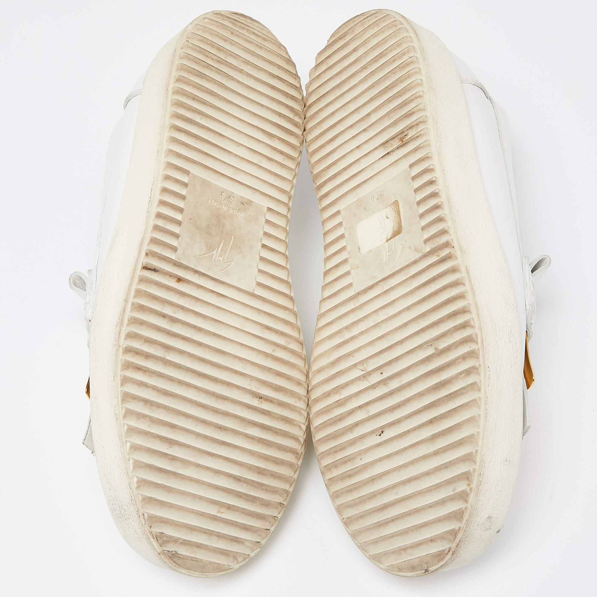 Giuseppe Zanotti Baskets à franges en cuir blanc, taille 37,5 en vente 1