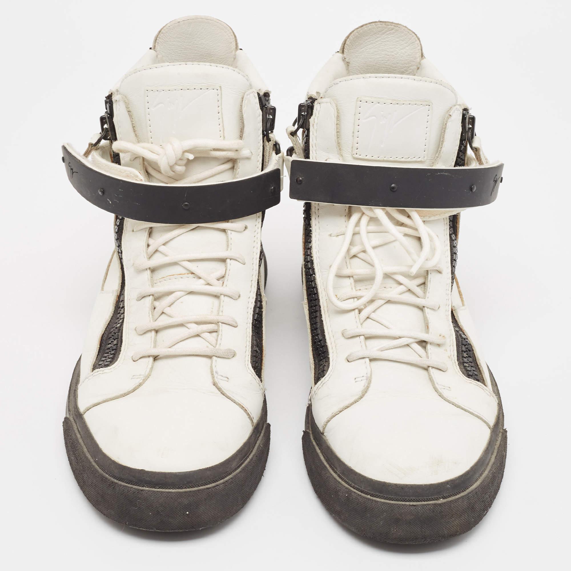 Giuseppe Zanotti Weiße High Top-Turnschuhe aus Leder Größe 46 im Zustand „Relativ gut“ im Angebot in Dubai, Al Qouz 2