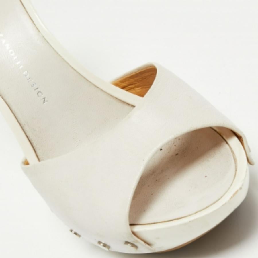 Giuseppe Zanotti Weißes Leder Offene Zehe Slide Sandalen Größe 36 Damen im Angebot