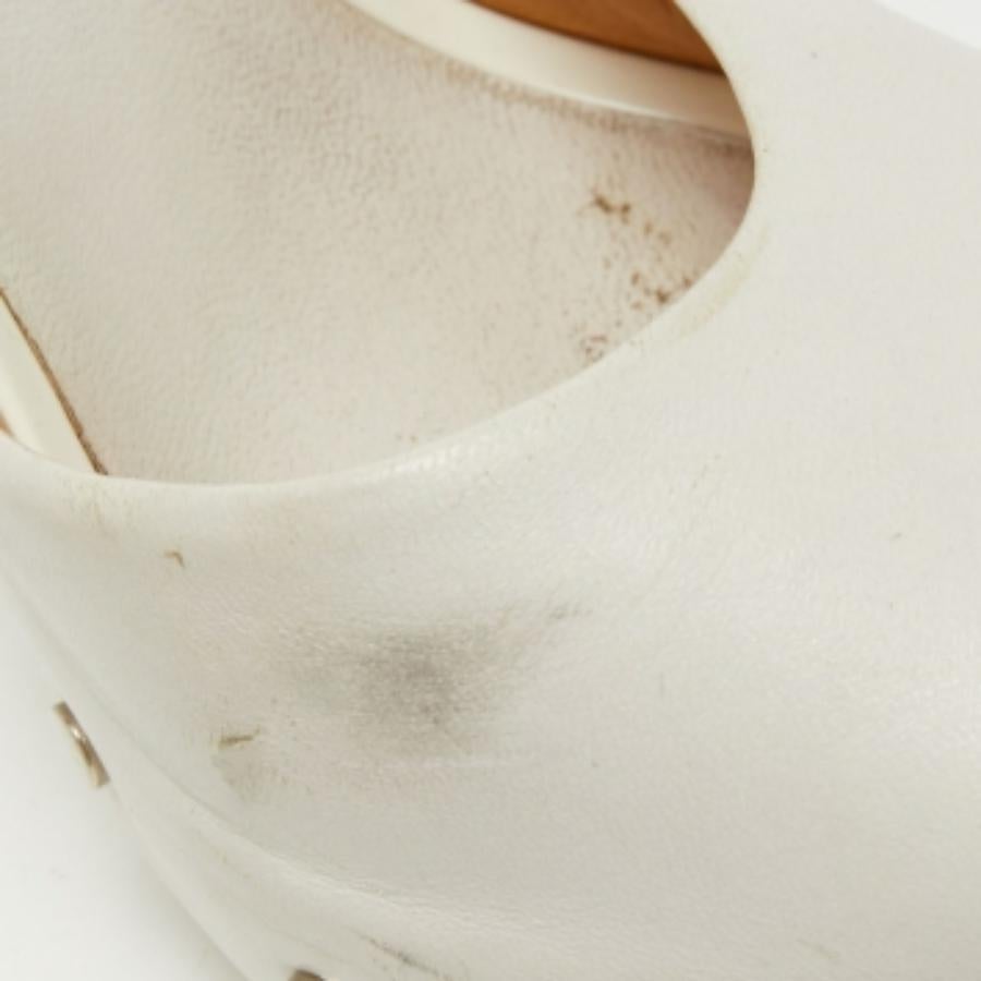 Giuseppe Zanotti Weißes Leder Offene Zehe Slide Sandalen Größe 36 im Angebot 1
