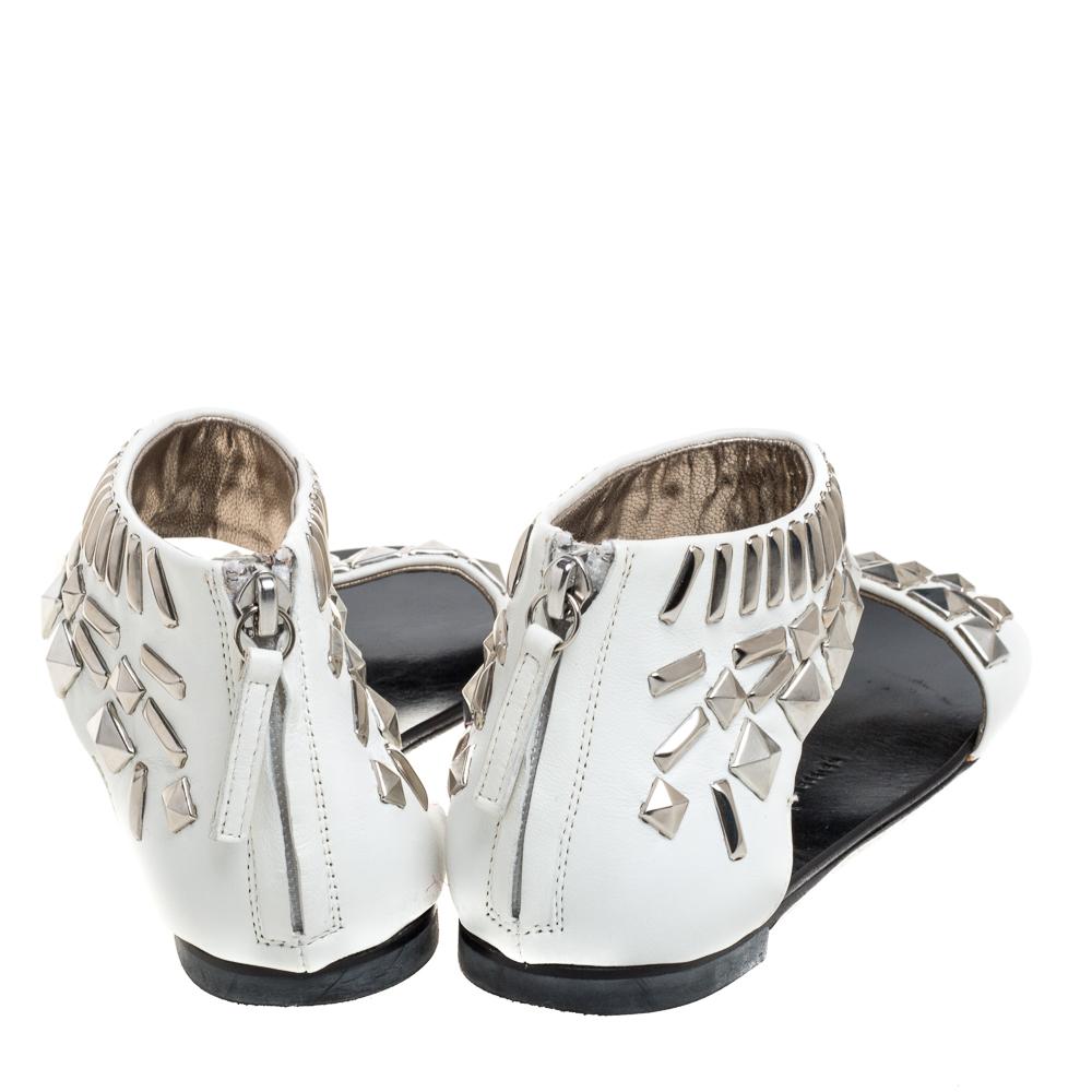 Gray Giuseppe Zanotti White Leather Studded Ankle Cuff Zipper Flats Size 36 For Sale
