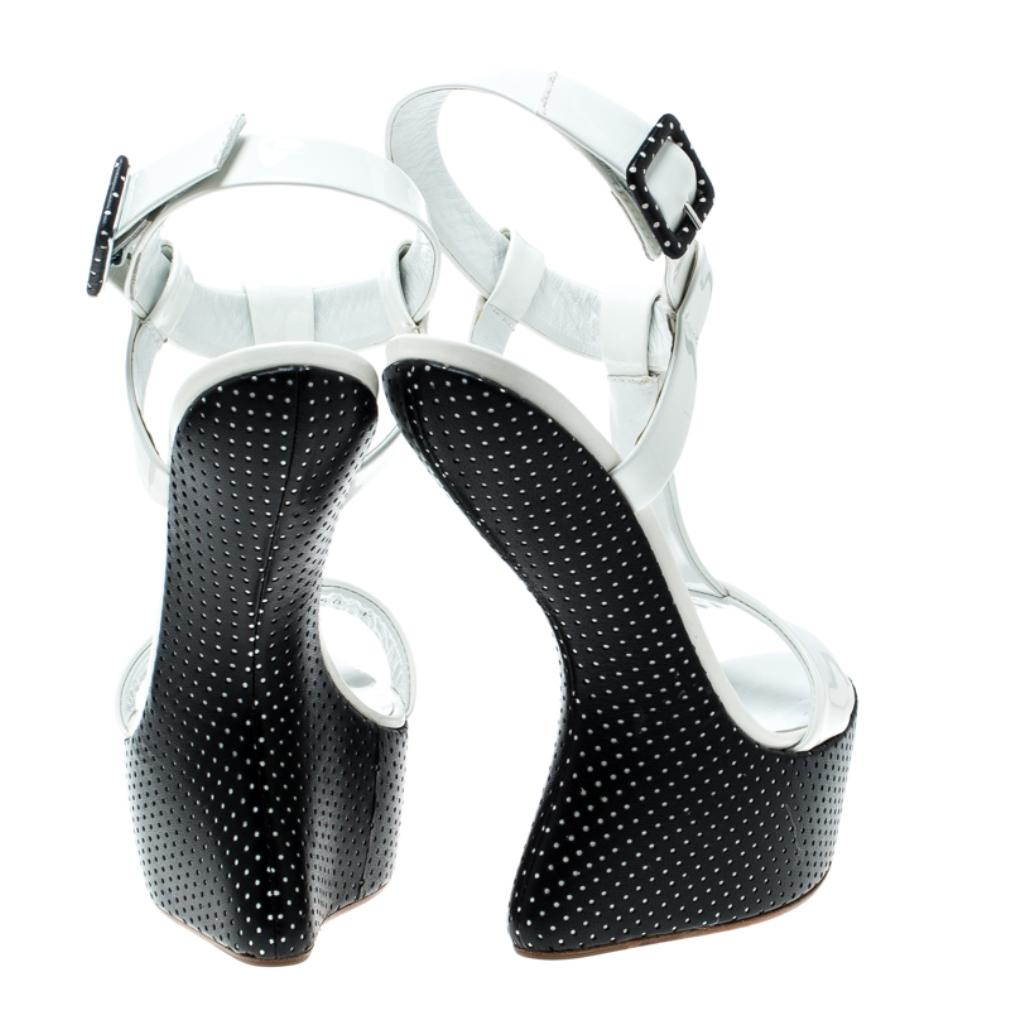 Women's Giuseppe Zanotti White Patent Leather Heel Less T-Strap Wedge Sandals Size 37.5