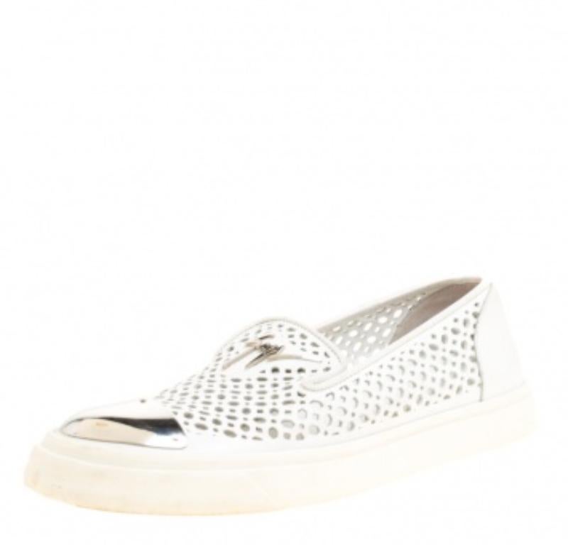 Grigio Giuseppe Zanotti Bianco Pelle Traforata Punta Metallica Skate Sneakers Taglia 40 in vendita