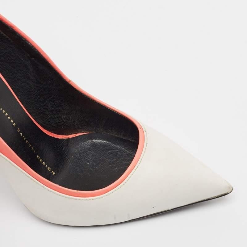Giuseppe Zanotti escarpins à bout pointu en cuir blanc/rose taille 37 en vente 2