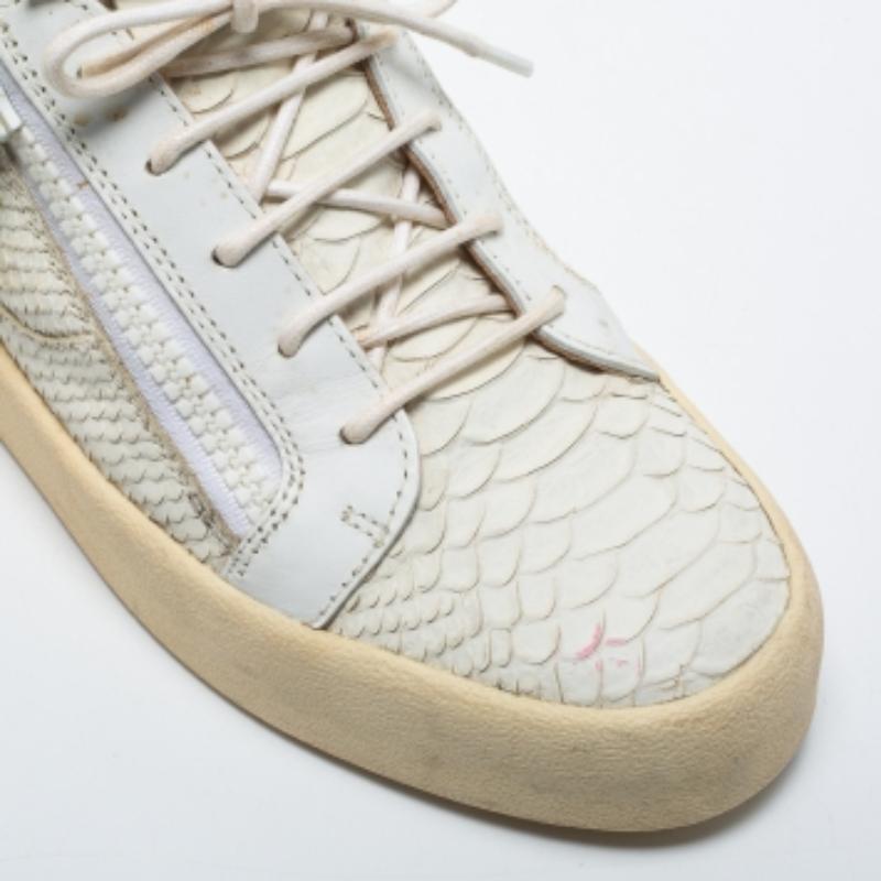 Giuseppe Zanotti Weiß Python Geprägtes Leder London Low Top Sneakers Größe 44 Herren im Angebot
