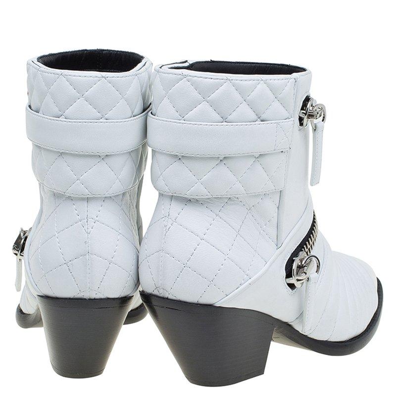 Gray Giuseppe Zanotti White Quilted Leather Ankle Boots Size 37.5