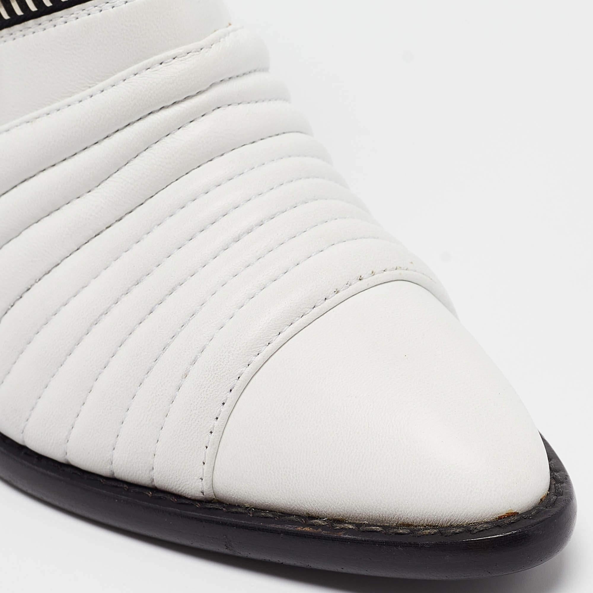 Giuseppe Zanotti White Quilted Leather Ankle Boots Size 38 For Sale 2