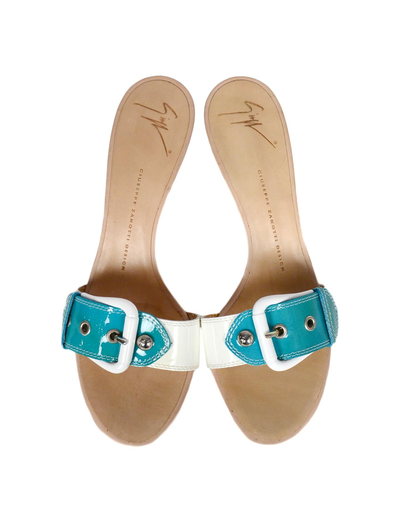 Giuseppe Zanotti White/Turquoise Patent Buckle Mules sz 39 In Excellent Condition For Sale In New York, NY