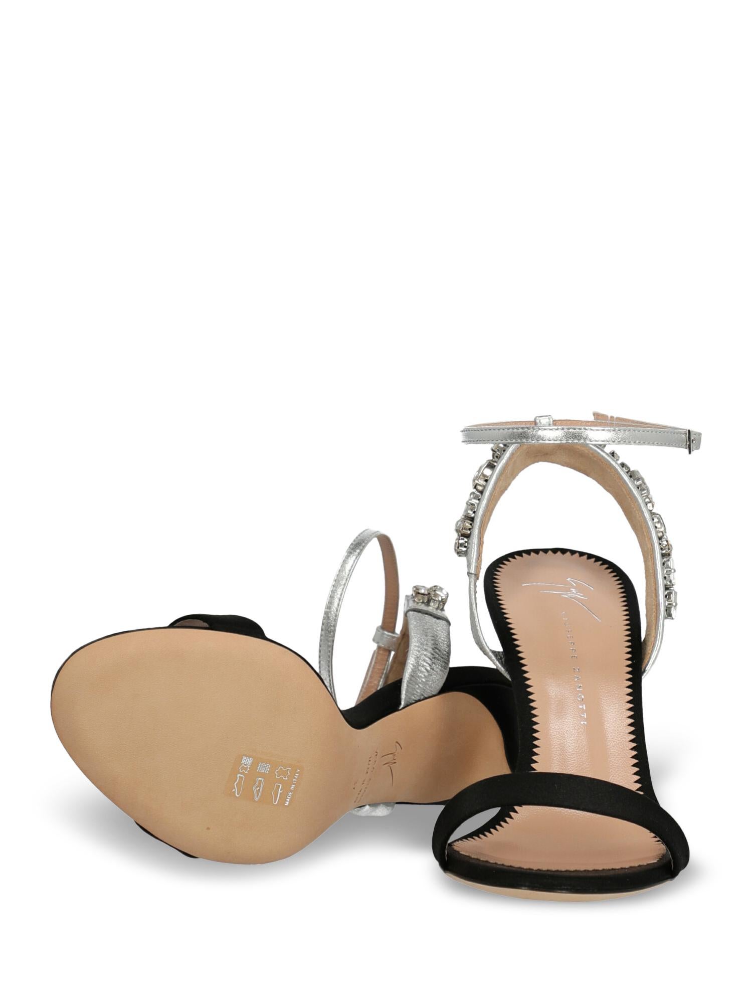 Giuseppe Zanotti Woman Sandals Black, Silver EU 37 In Excellent Condition For Sale In Milan, IT