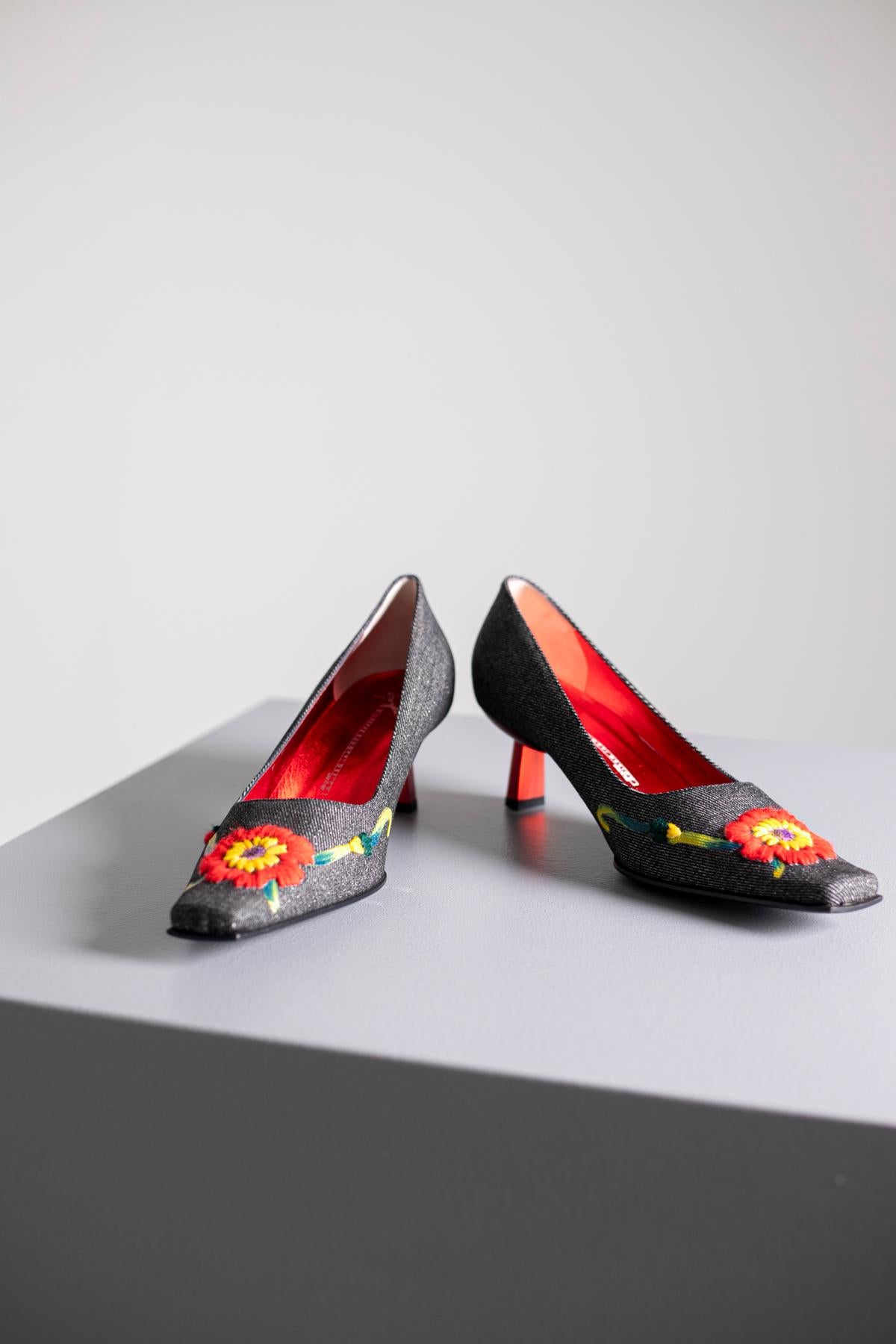 Giuseppe Zanotti - Chaussures pour femme avec fleur brodée Pour femmes en vente