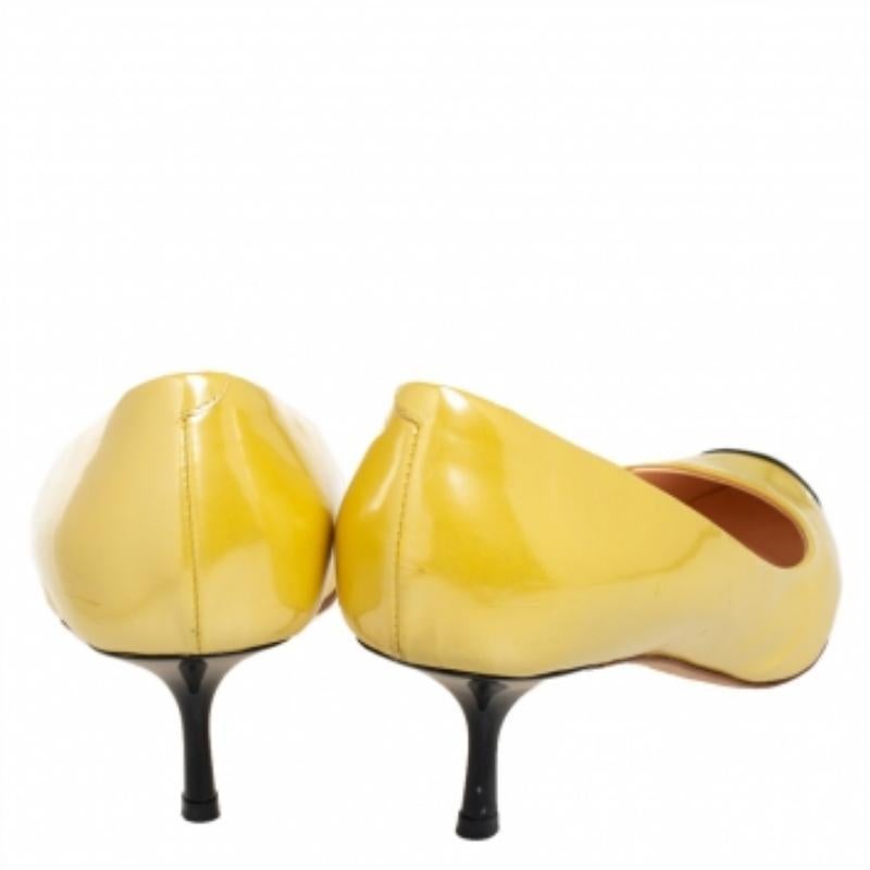 Giuseppe Zanotti Yellow/Black Patent Leather Cap Toe Pumps Size 38 For Sale 1