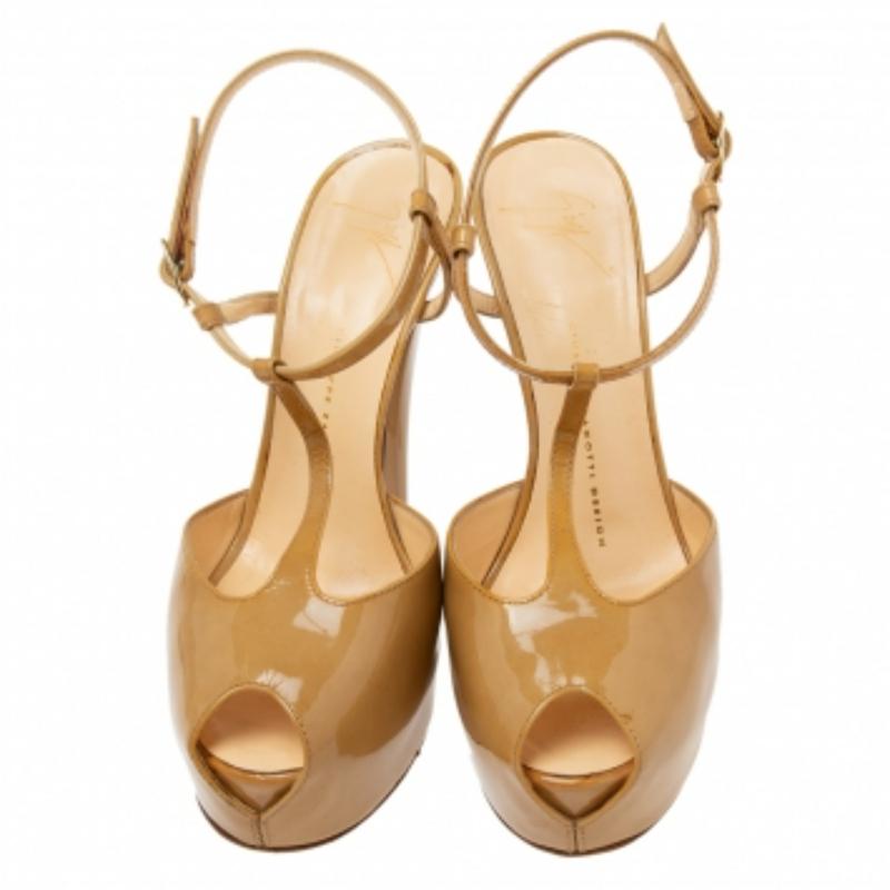 Giuseppe Zanotti Yellow Patent Leather PeepToe T-Bar Ankle Strap Sandals Size 38 In Good Condition For Sale In Dubai, Al Qouz 2