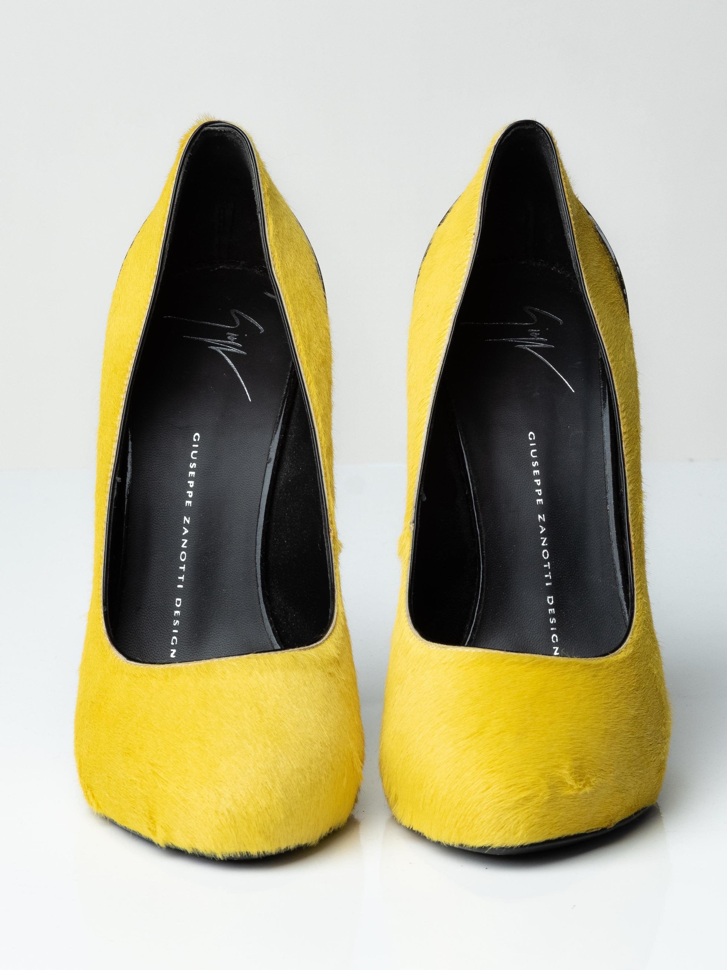 yellow pony shoes
