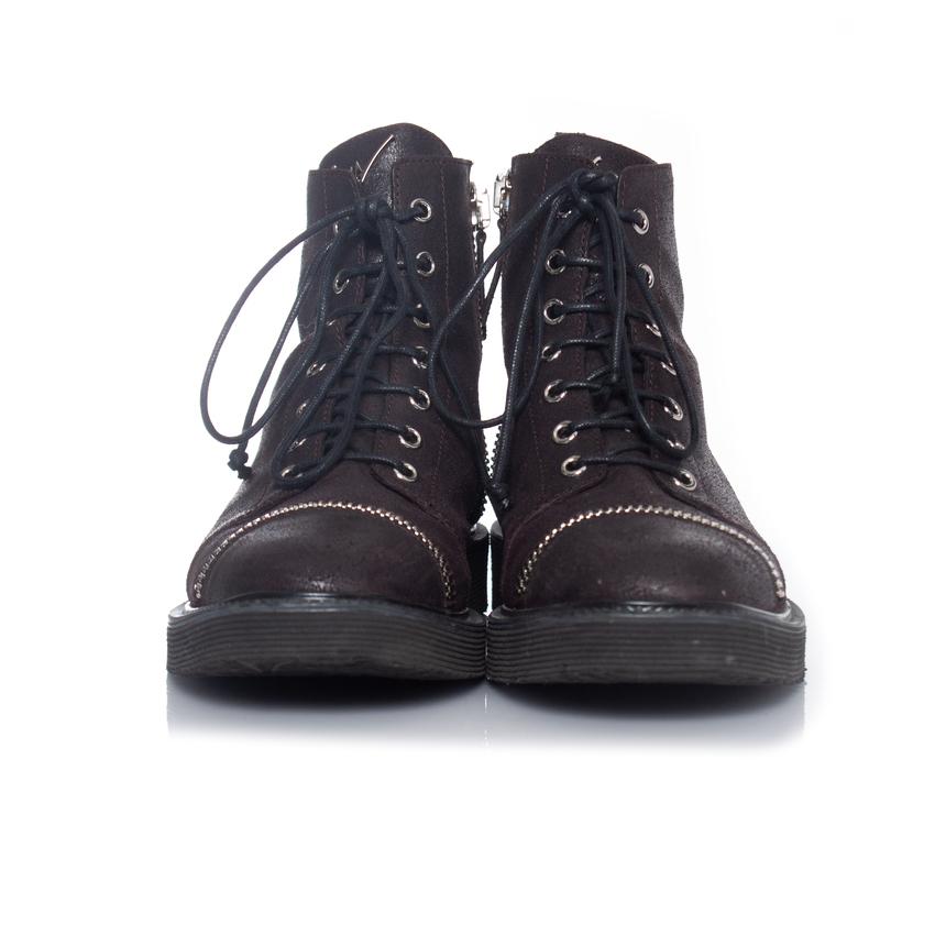 Giuseppe Zanotti, Bikerstiefel mit Reißverschluss und Schnürung aus braunem Leder. Dieser Artikel ist in sehr gutem Zustand.

- • CONDIT: sehr guter Zustand 

- • GRÖSSE: 39

- • MASSE DER EINLEGESOHLE: 25.5 cm

- • MASSE DES ABSATZES: 3,5 cm