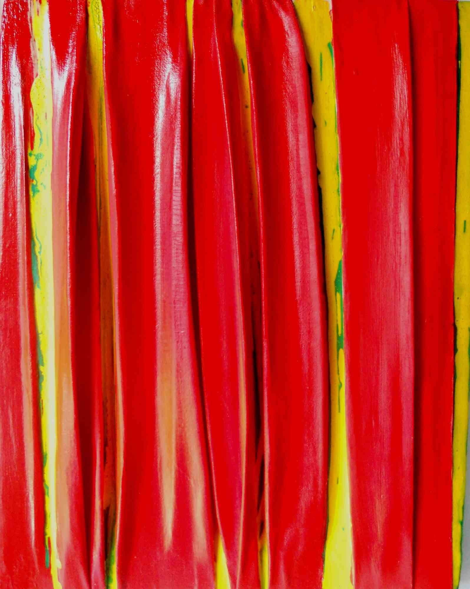Red and Yellow Composition with some Green is one of the best works of the artist Giuseppe Zumbolo. It is made on canvas painted in acrilyc in 2021.

The work is made with acrylic colors on vertically folded canvas. The folds are not mechanical