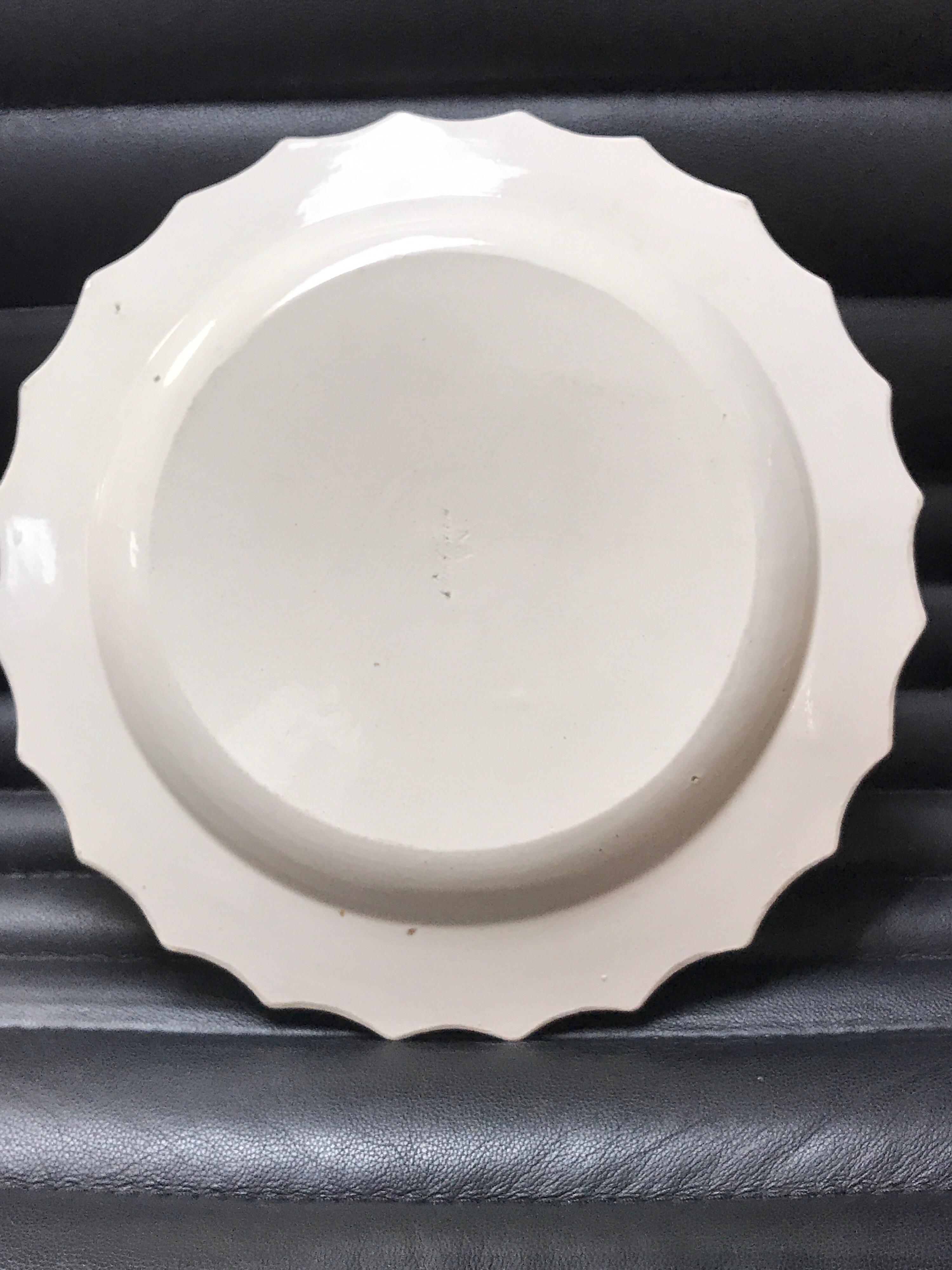 Piatto in ceramica a motivi egiziani Giustiniani con riflessi dorati, Roditore in vendita 1