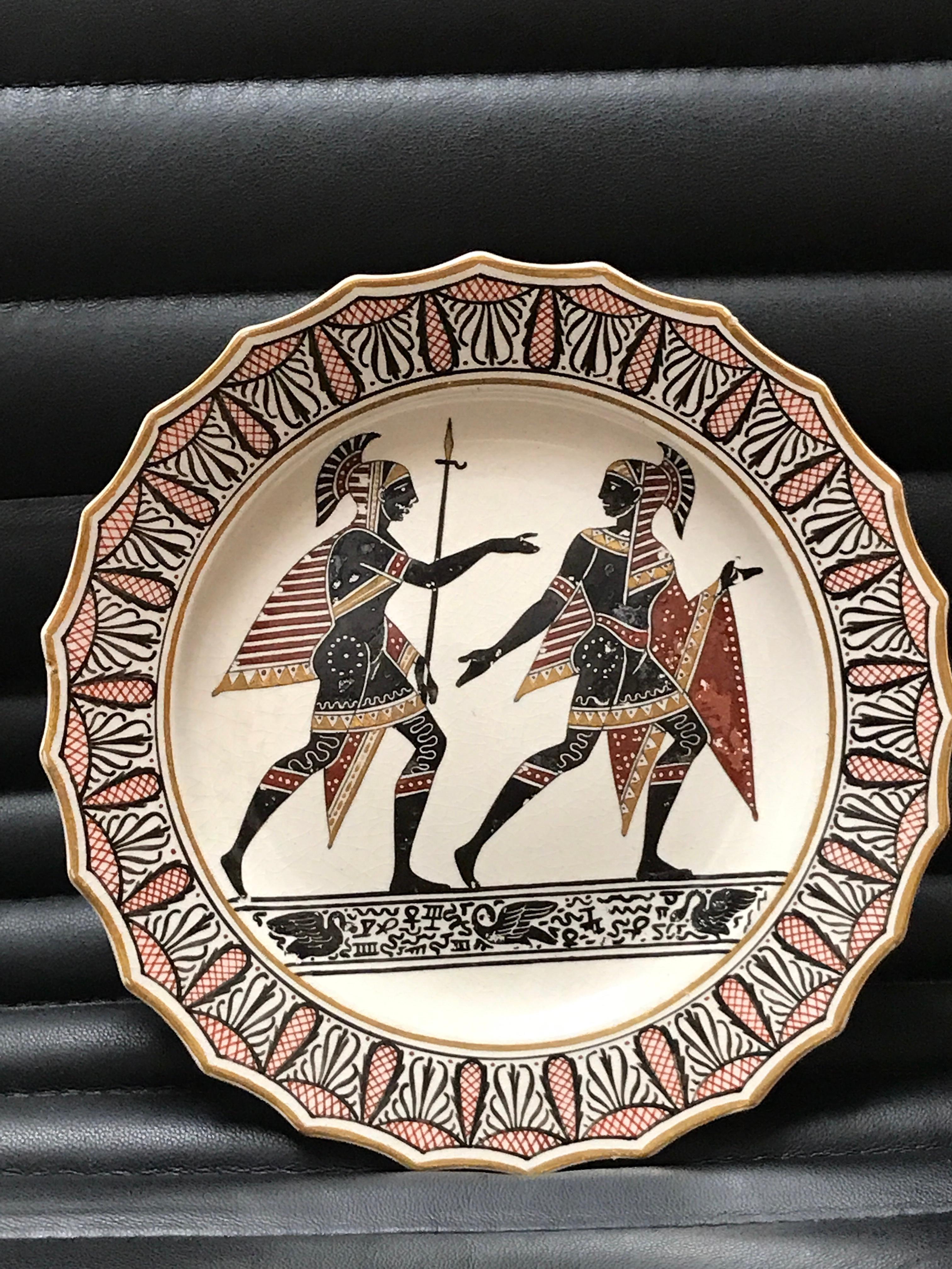 Grand Tour Piatto in ceramica Giustiniani Egyptomania con riflessi dorati, Cigno destro in vendita
