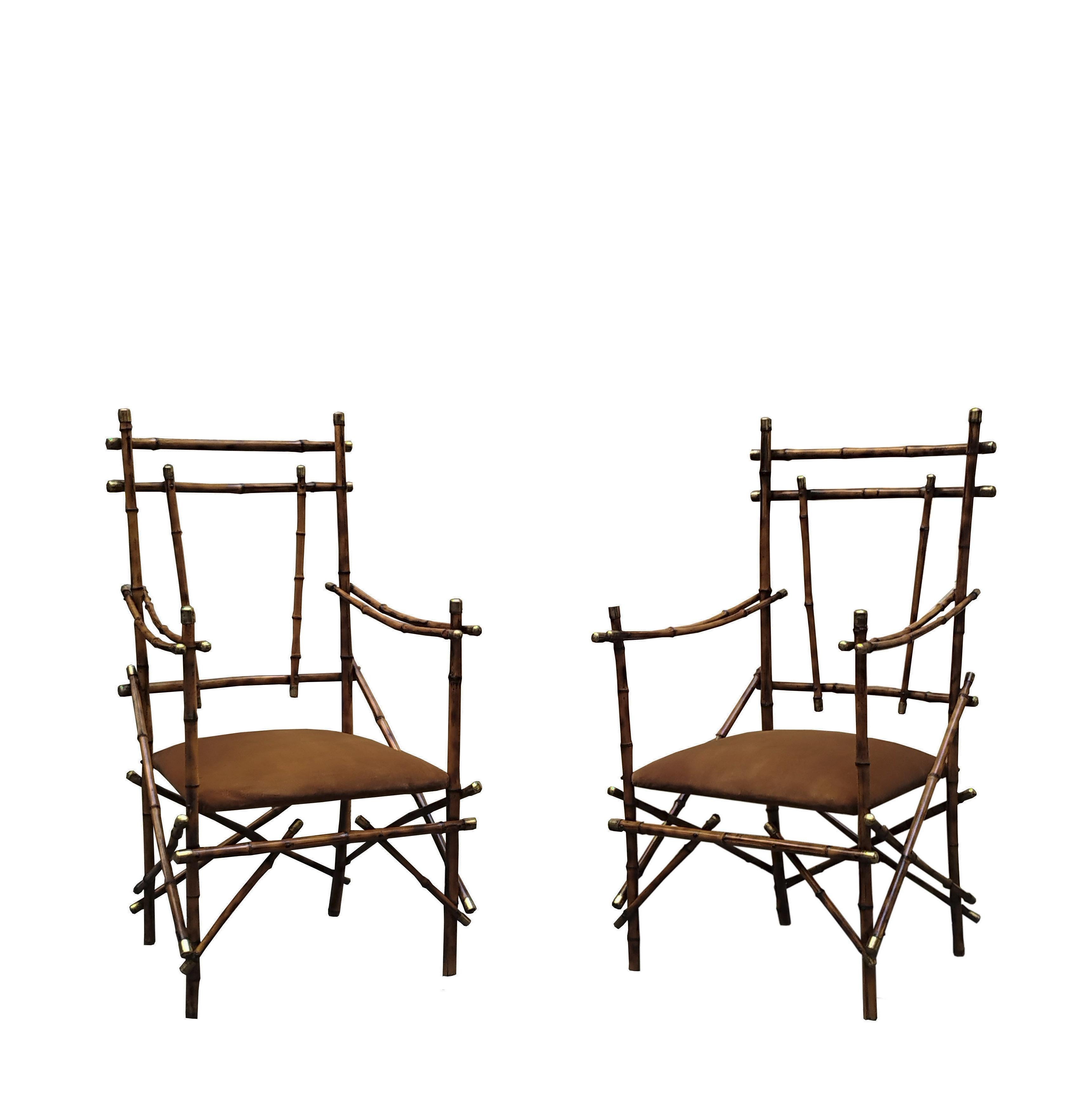Rare Pair of armchairs with bamboo and brass frame, seat with padding and upholstered in brown fabric, and small support table with bamboo and brass frame, designed by architect Giusto Puri Purini for Ditta Bottega Gadda, Italy 1970
TABLE CM. H.41X67