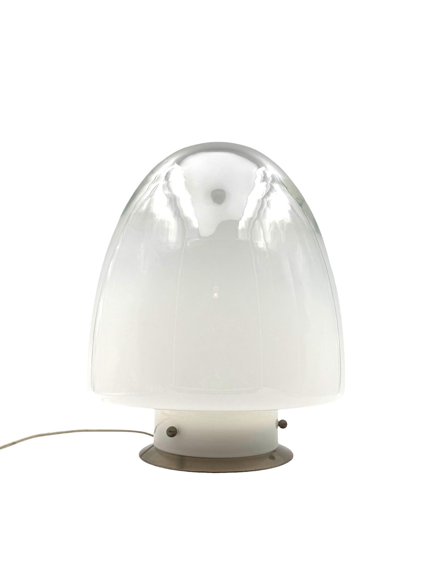 Italian Giusto Toso, lampe de table Ebe mod. en verre d'art de Murano, Leucos, Italie, années 1970 en vente