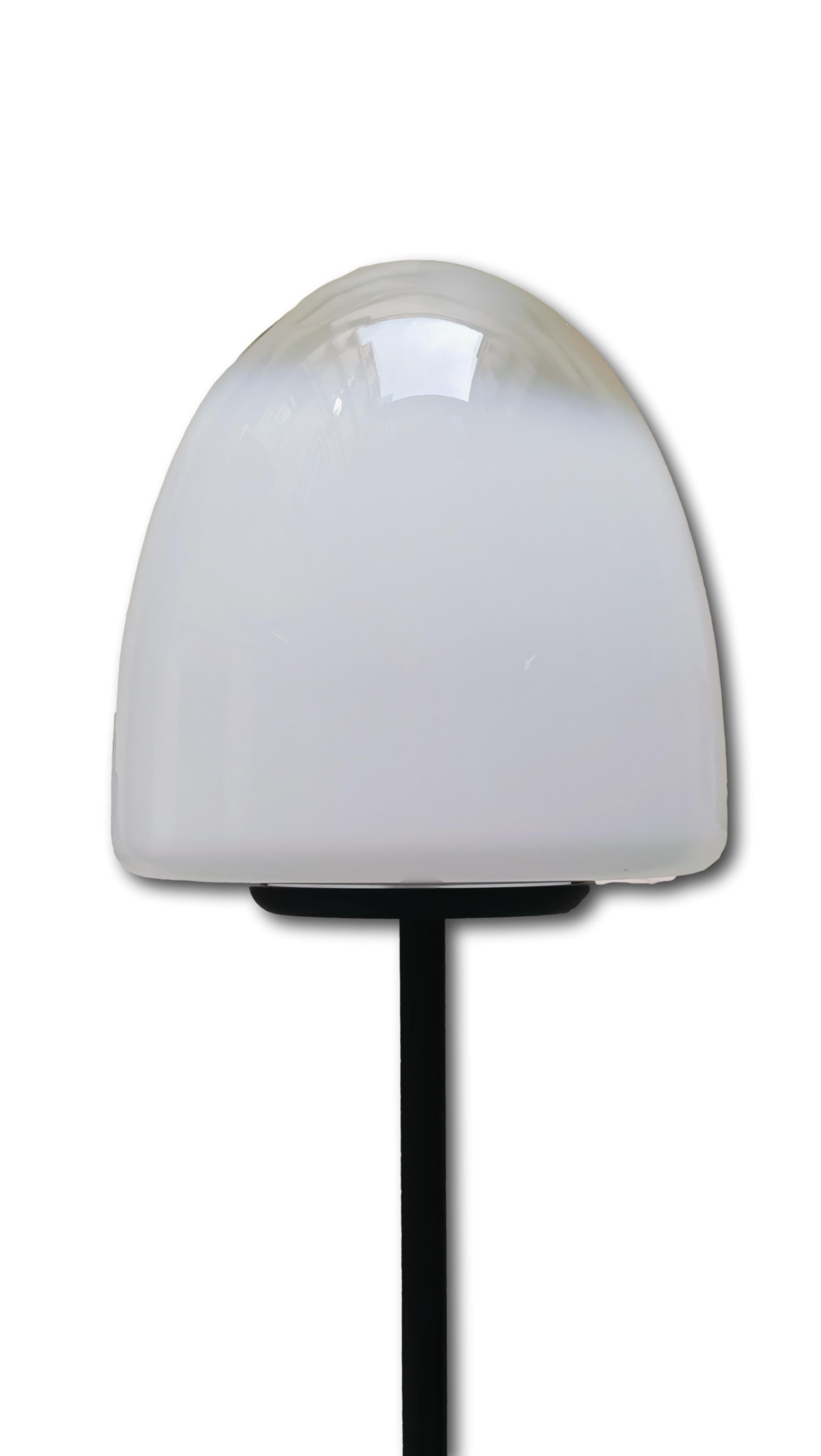 Rare Floor Lamp Mod. EBE 34 from the 1970s designed by Giusto Toso for Leucos, in hand-blown Murano glass, transparent smoked white, black painted metal base.