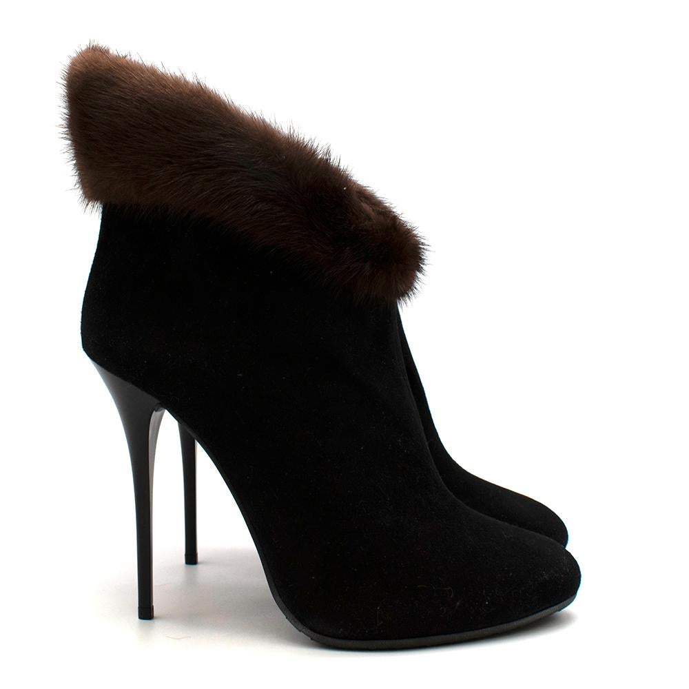 Giuseppe Zanotti Fur Trimmed Black Suede High Heel Ankle Boots 

-Fur trimmed 
-Fur lined for extra comfort and warmth
-Luxurious velvet like texture 
-Rubber soles for extra adherence 
-Original box and dust bag

Materials:

Main: suede and fur (we