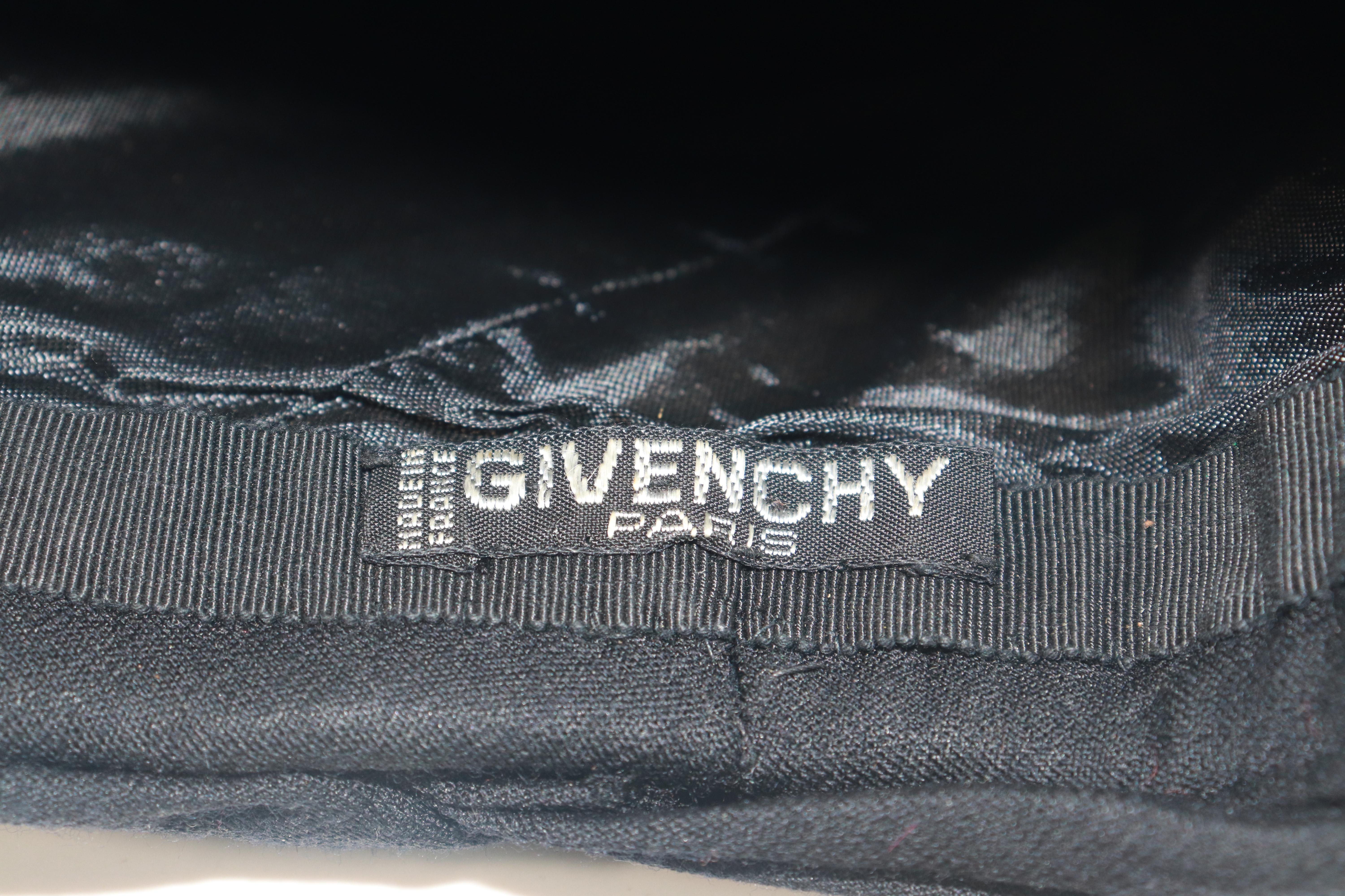 GIVENCHY 1960S Cappello a turbante plissettato in jersey di lana nero in vendita 5