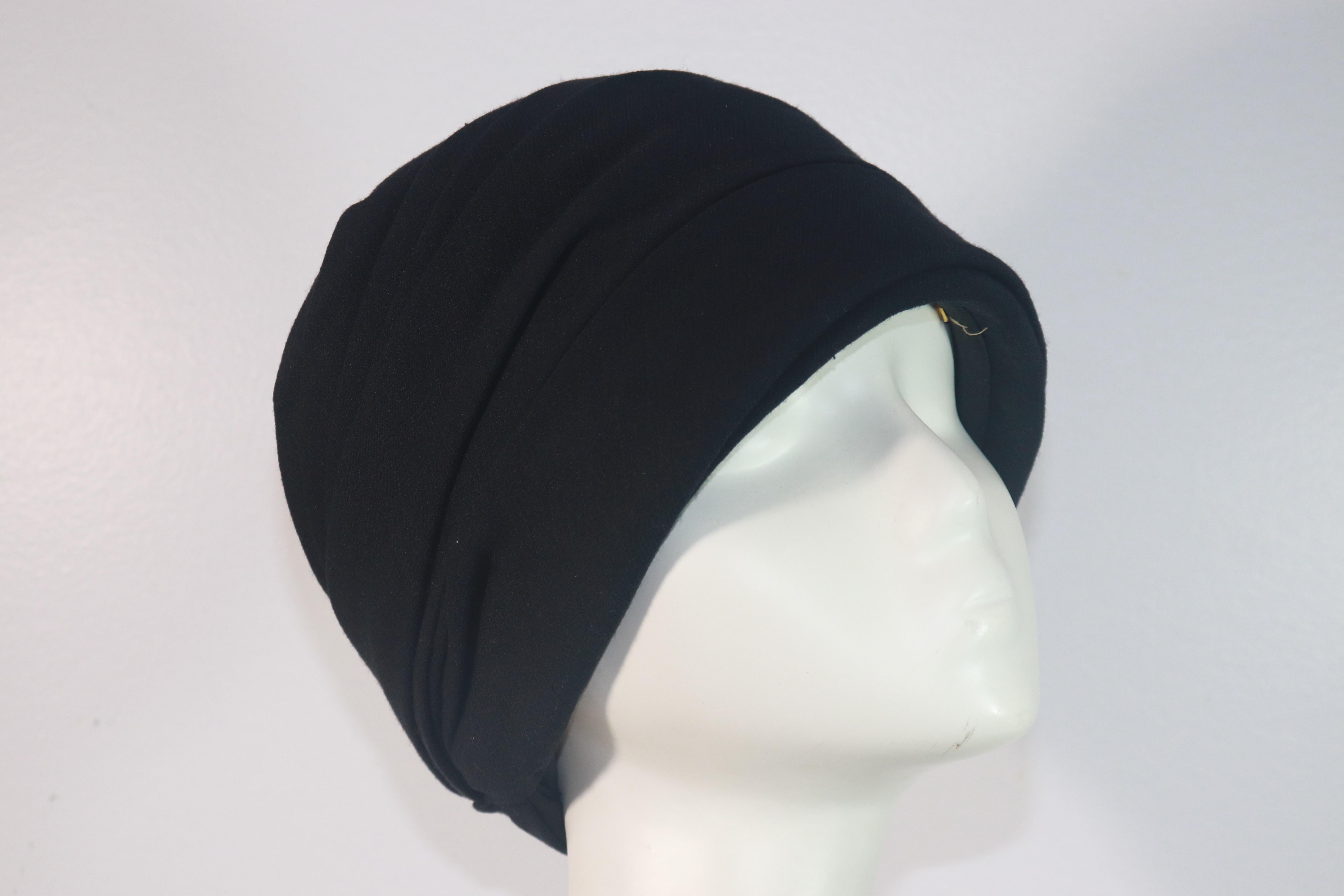 Nero GIVENCHY 1960S Cappello a turbante plissettato in jersey di lana nero in vendita