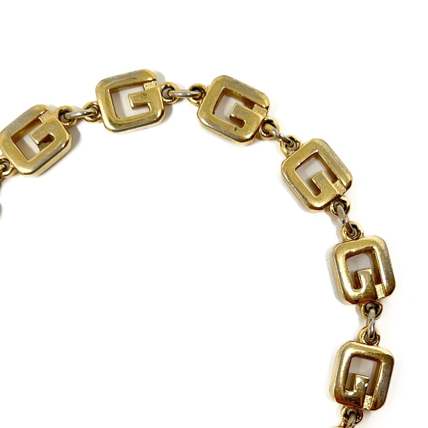 Pulsera vintage Givenchy 1970 chapada en oro 