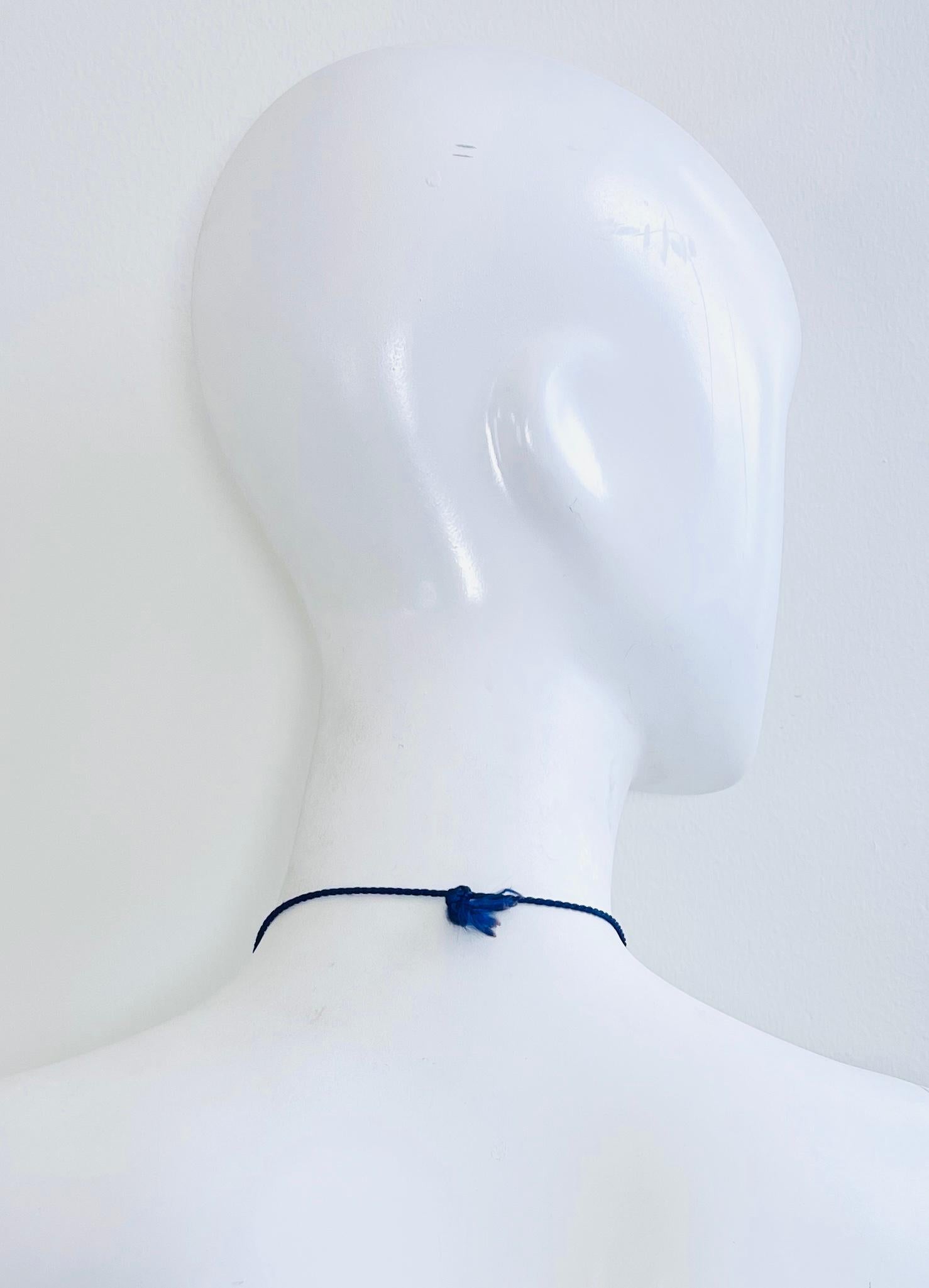 Givenchy 1970s Navy Blue Marbleized Tassel Vintage 70s Perfume Bottle Necklace Excellent état - En vente à San Diego, CA