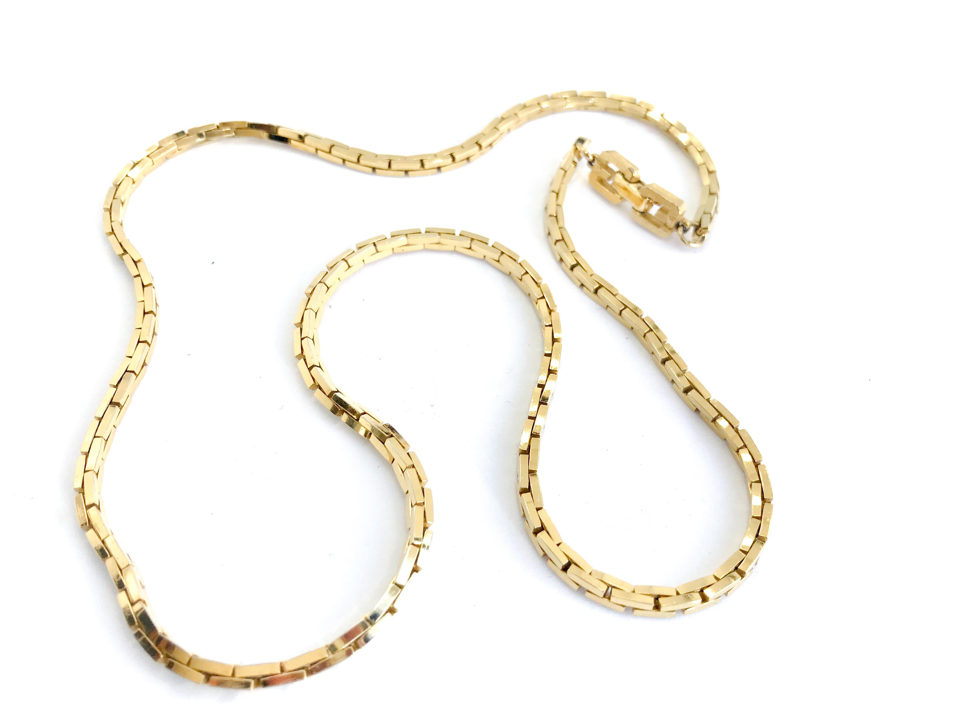 Contemporary Givenchy 1970s Vintage Articulated Gold Tone Chain