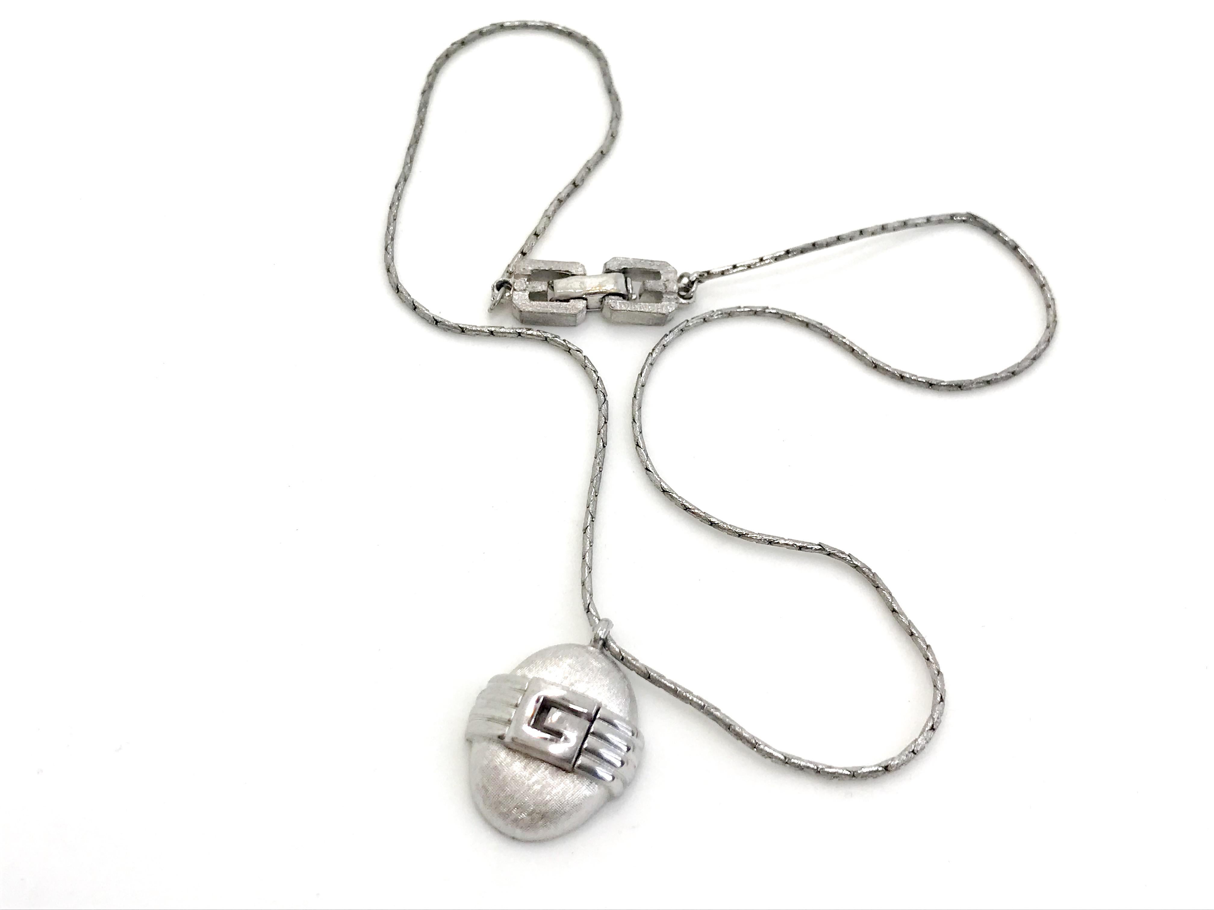 Givenchy 1980 Vintage Silver Tone Pendant Necklace In Excellent Condition In London, GB