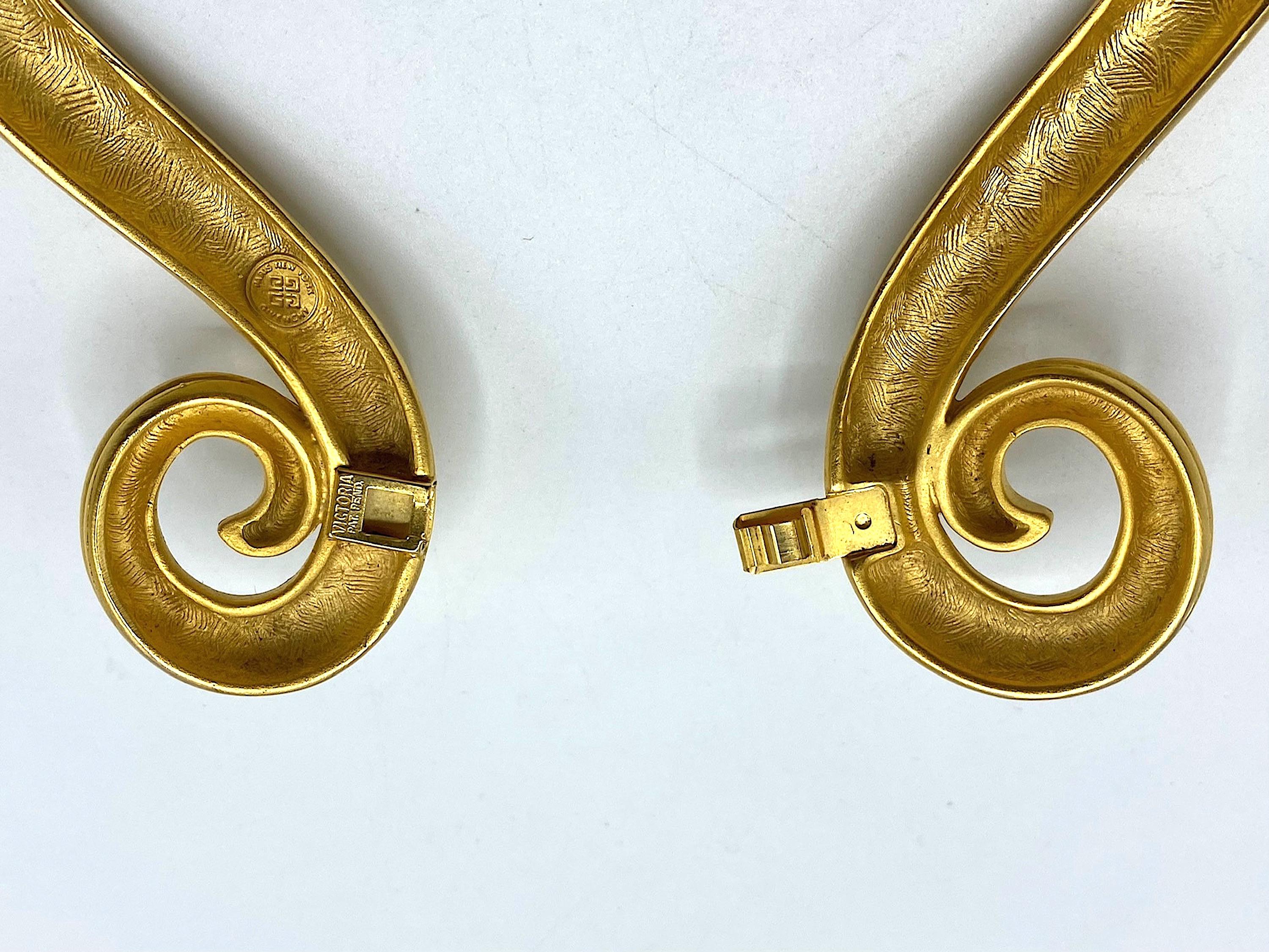 Givenchy 1980s Satin Gold Torque Necklace 6