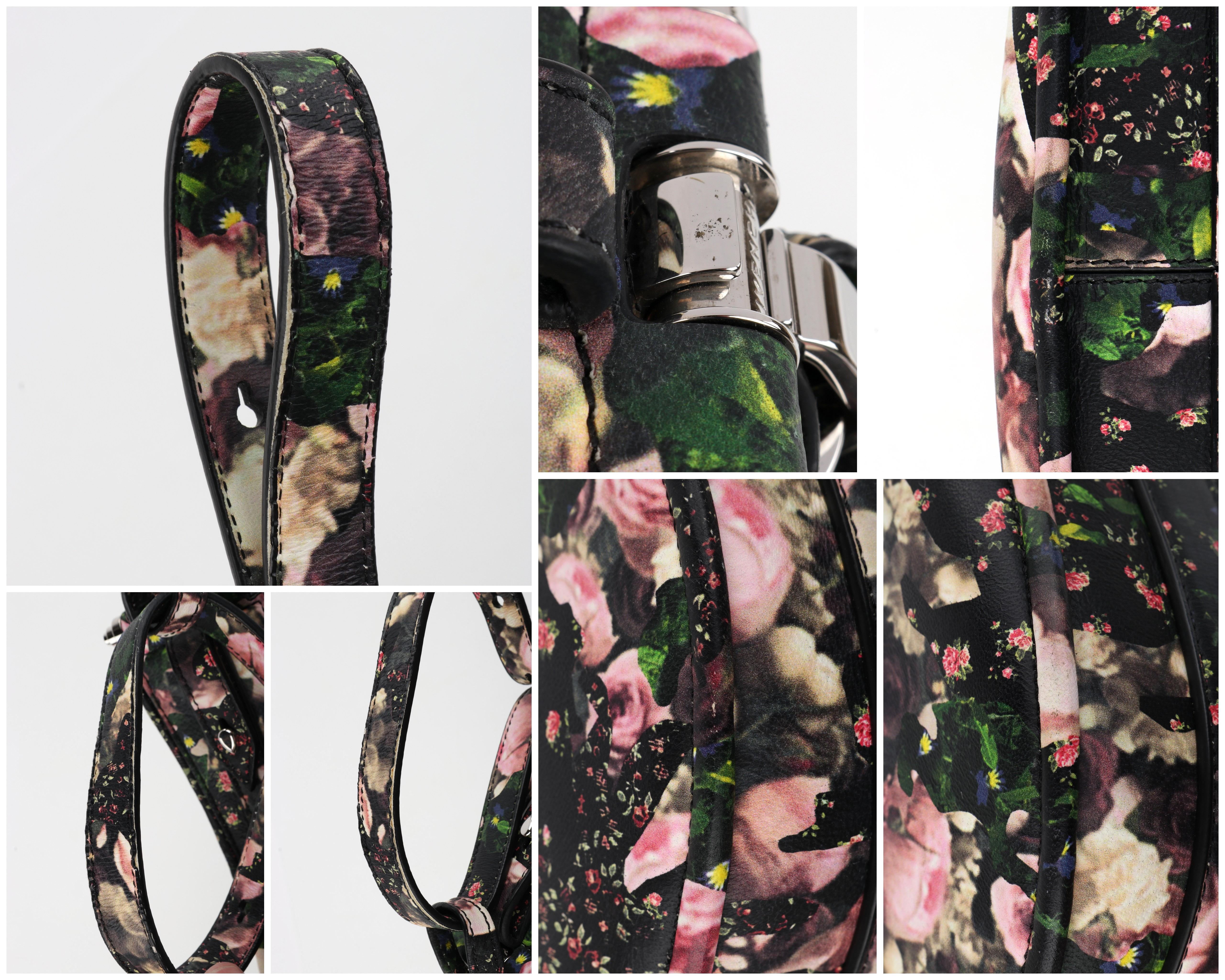 GIVENCHY Sac bandoulière à bandoulière camouflage à fleurs multicolores roses et violettes, 2003 en vente 7