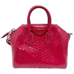 Antigona Mini-Python-Tasche von Givenchy