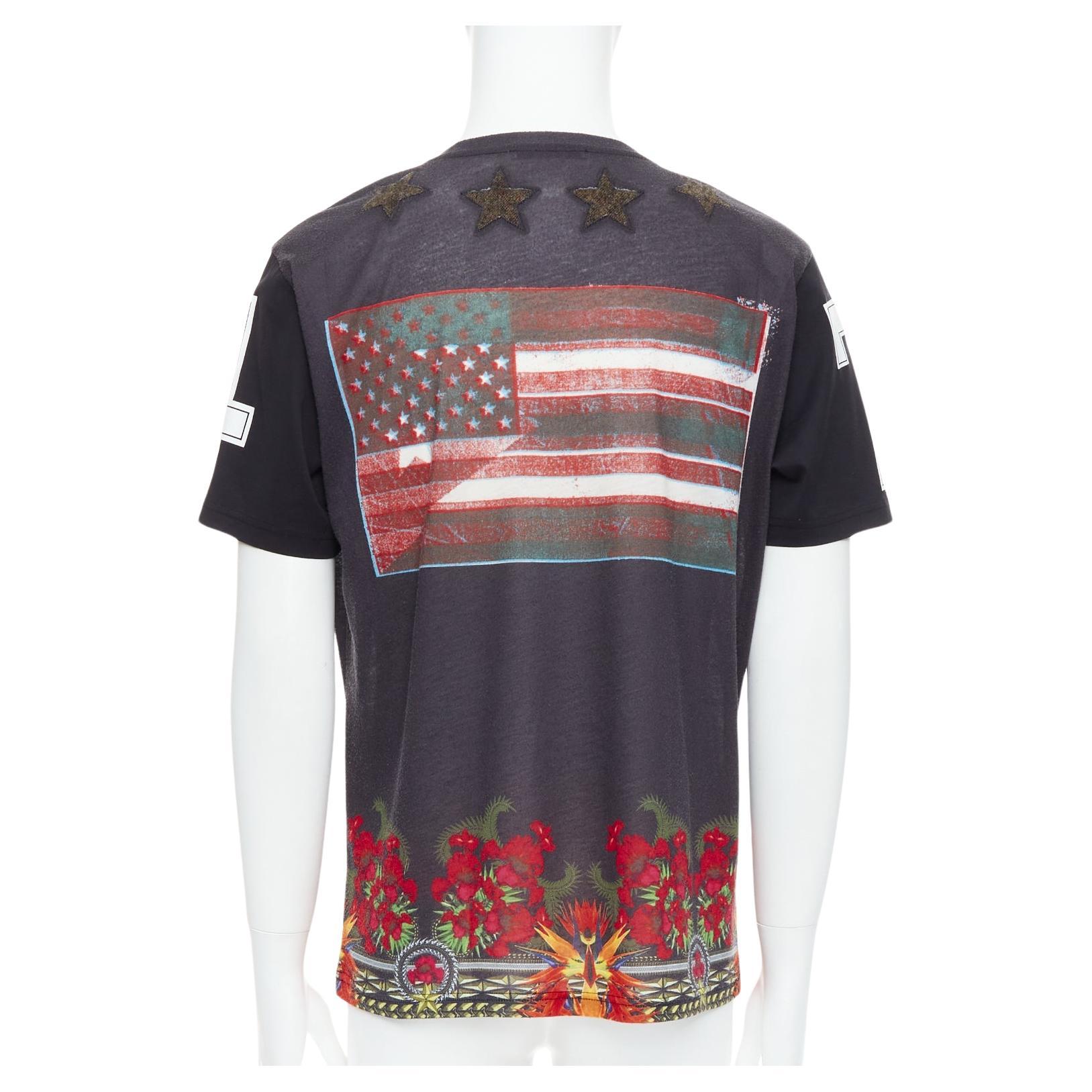 GIVENCHY 2013 Bird of Paradise star applique washed cotton tshirt M
Reference: PRCG/A00013
Brand: Givenchy
Designer: Riccardo Tisci
Material: Polyester, Cotton, Boucle Wool
Color: Black, Red
Pattern: Star
Closure: Pullover
Extra Details: Wool star