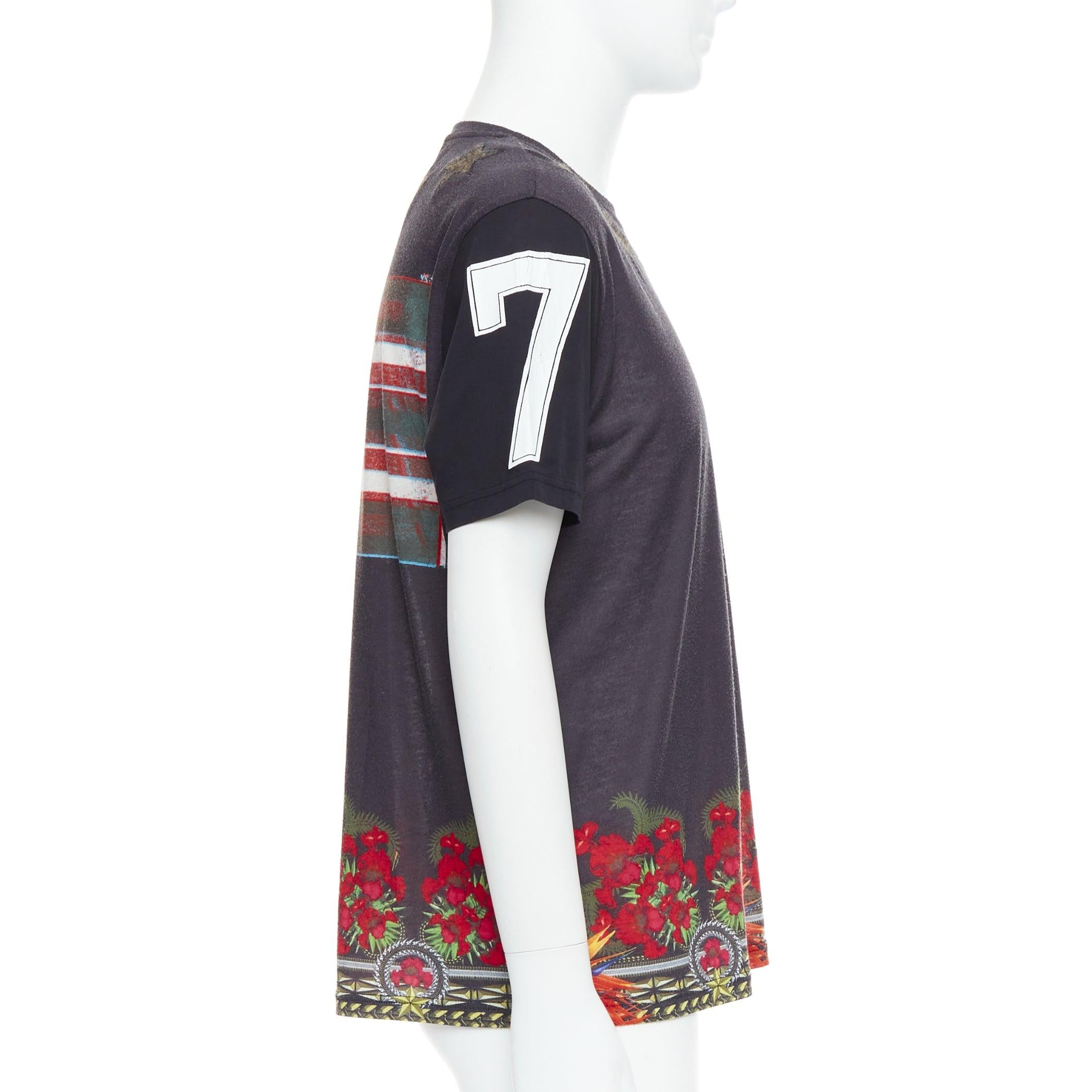GIVENCHY 2013 Bird of Paradise star applique washed cotton tshirt M In Good Condition For Sale In Hong Kong, NT