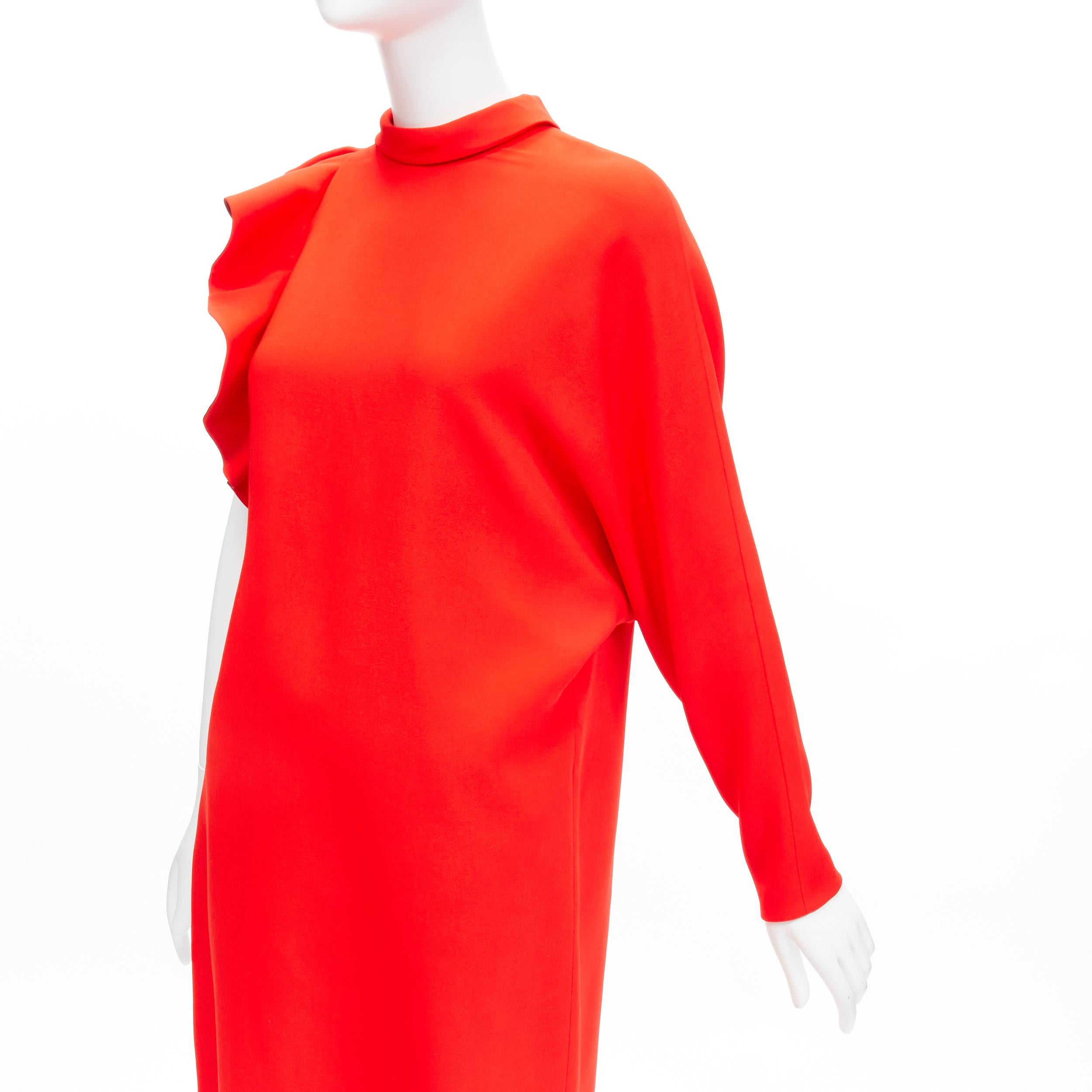 GIVENCHY 2017 Tisci Tribute rosso crepe metal bar ruffle cutout tunica top FR36 S in vendita 3