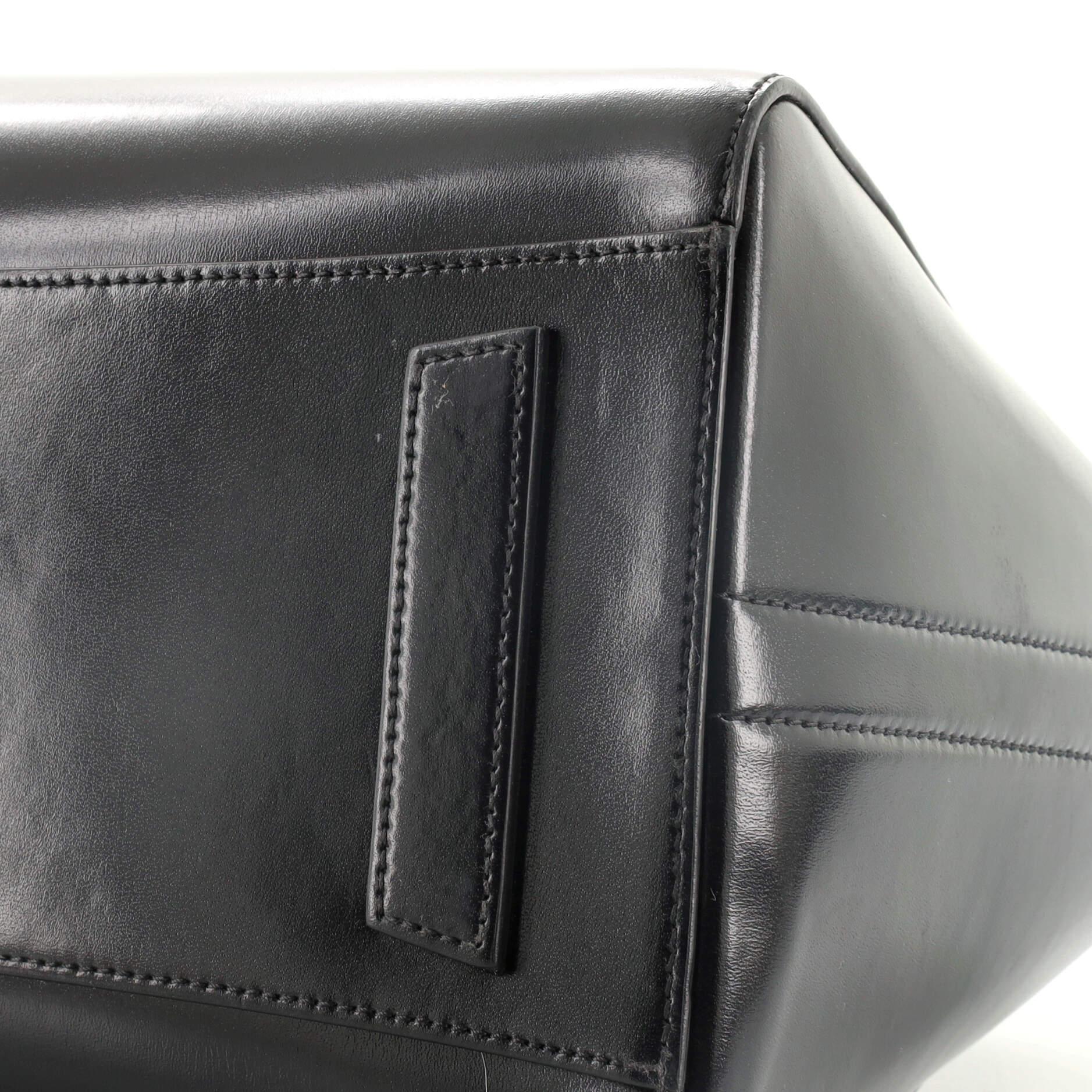  Givenchy - Sac Antigona en cuir émaillé - Moyen Unisexe 