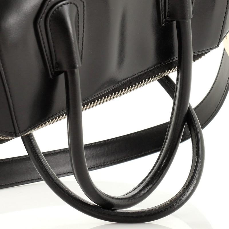 Givenchy Antigona Bag Glazed Leather Small In Fair Condition In NY, NY